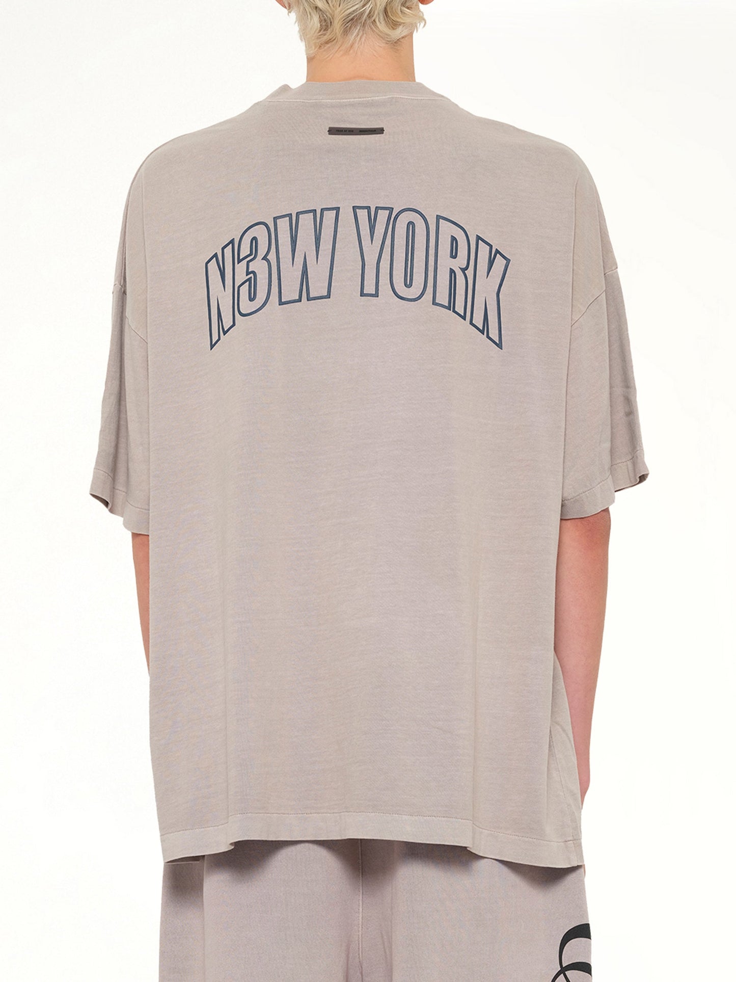 FEAR OF GOD ESSENTIALS 3553NTIAL5 T-Shirt (Smoke Grey)