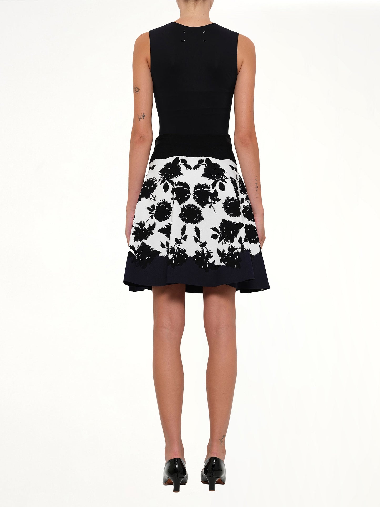 ALEXANDER MCQUEEN Rose Jacquard Mini Skirt (Ivory)