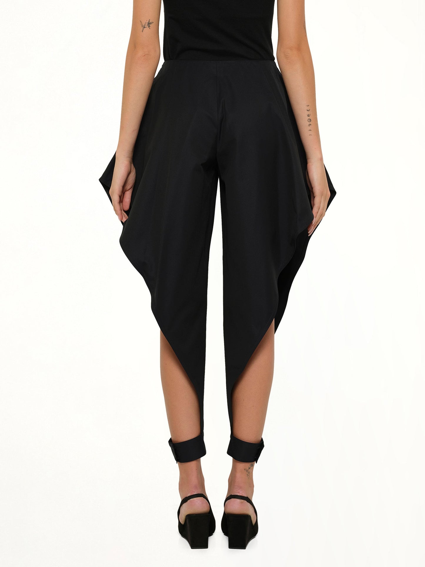 ALAIA Pointed Pants (Navy)