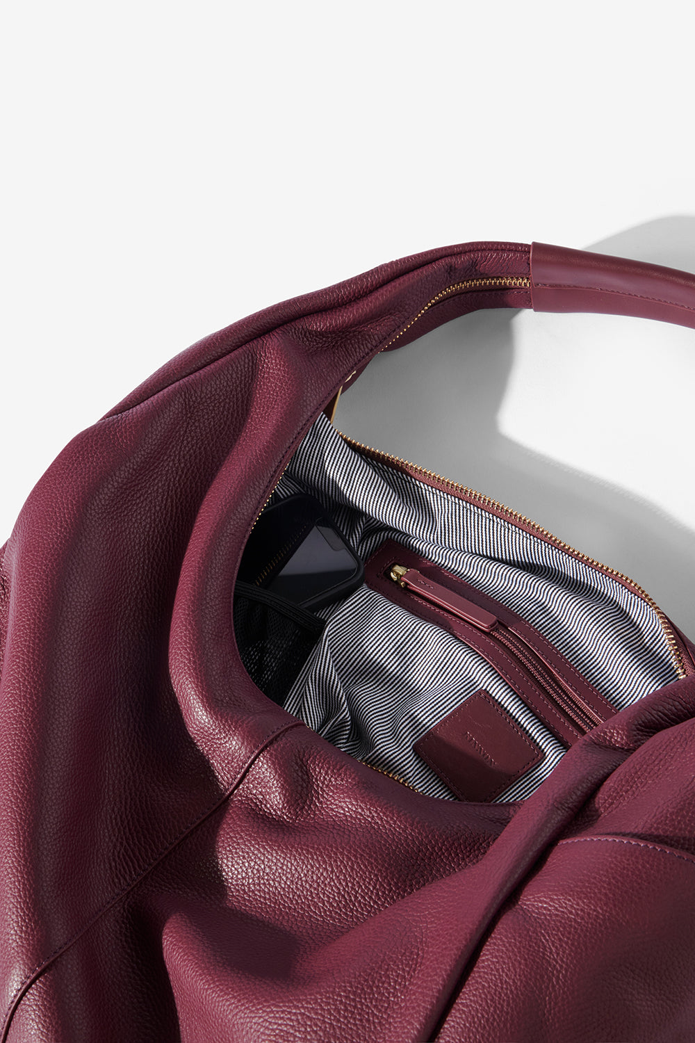 KINNON AMELIA TRAVEL + WEEKENDER BAG (Bordeaux)