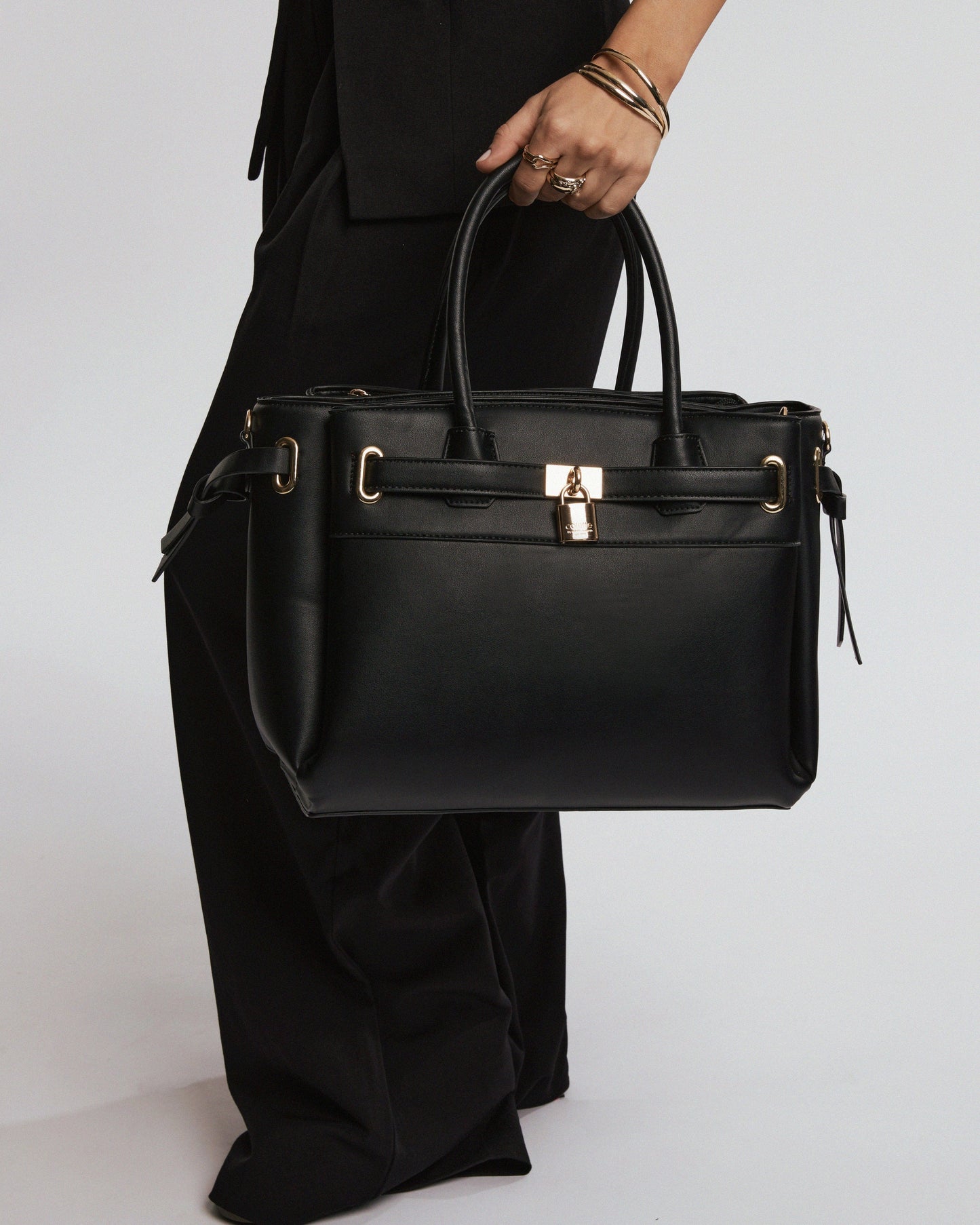 Colette by Colette Hayman Elora Tie Tassel Tote Bag (Black)