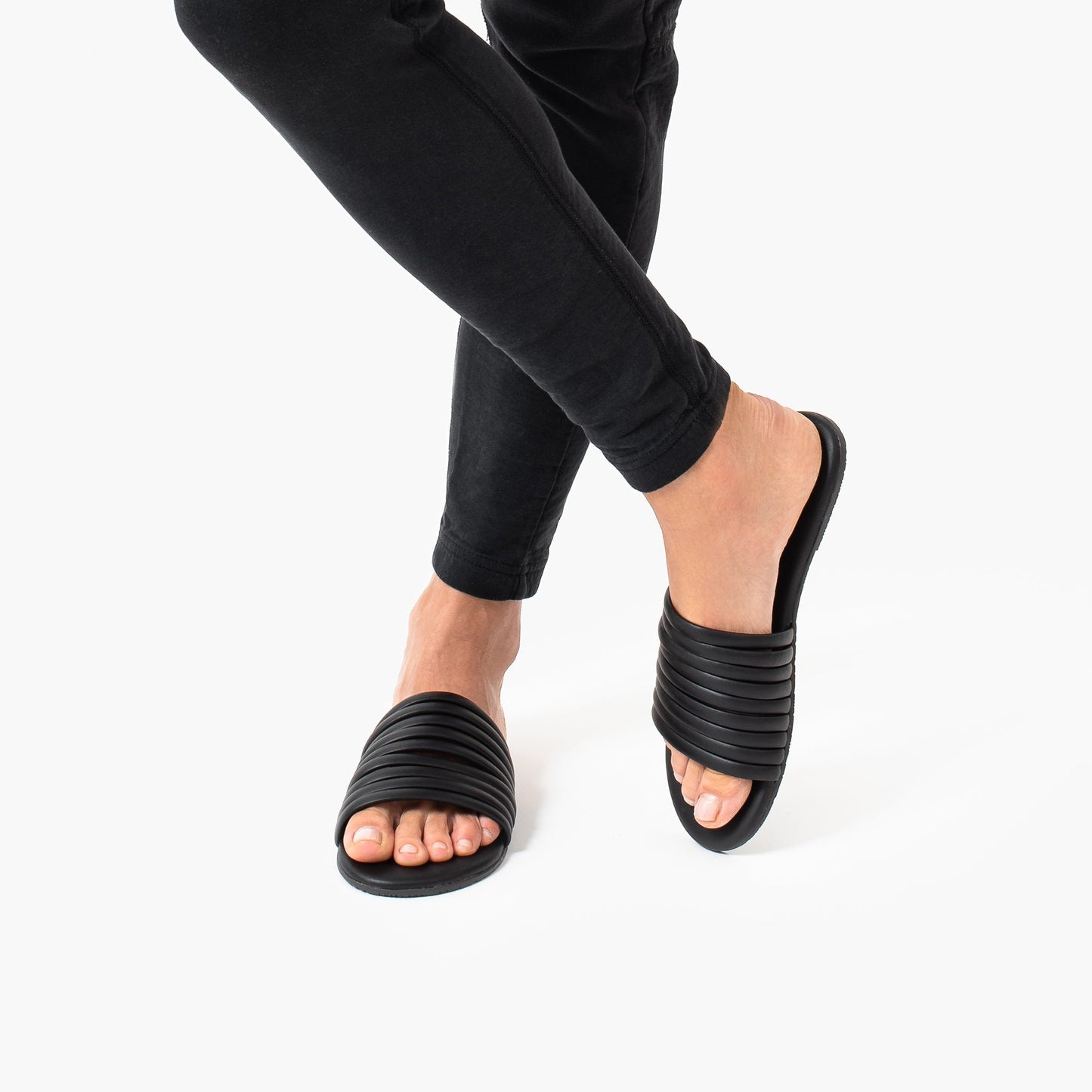 Caro (Black)