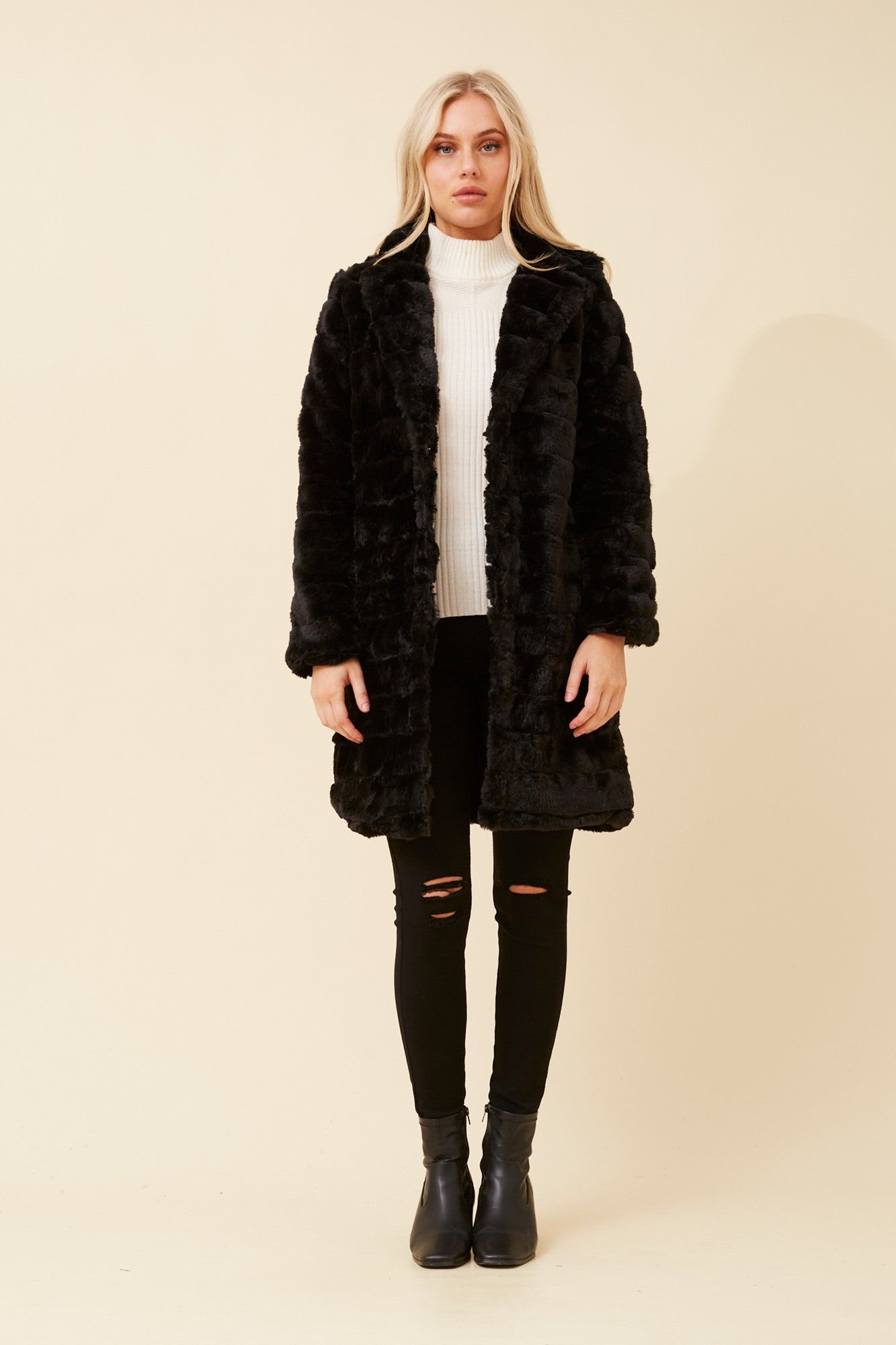 AXELLE FAUX FUR COAT (Beige)
