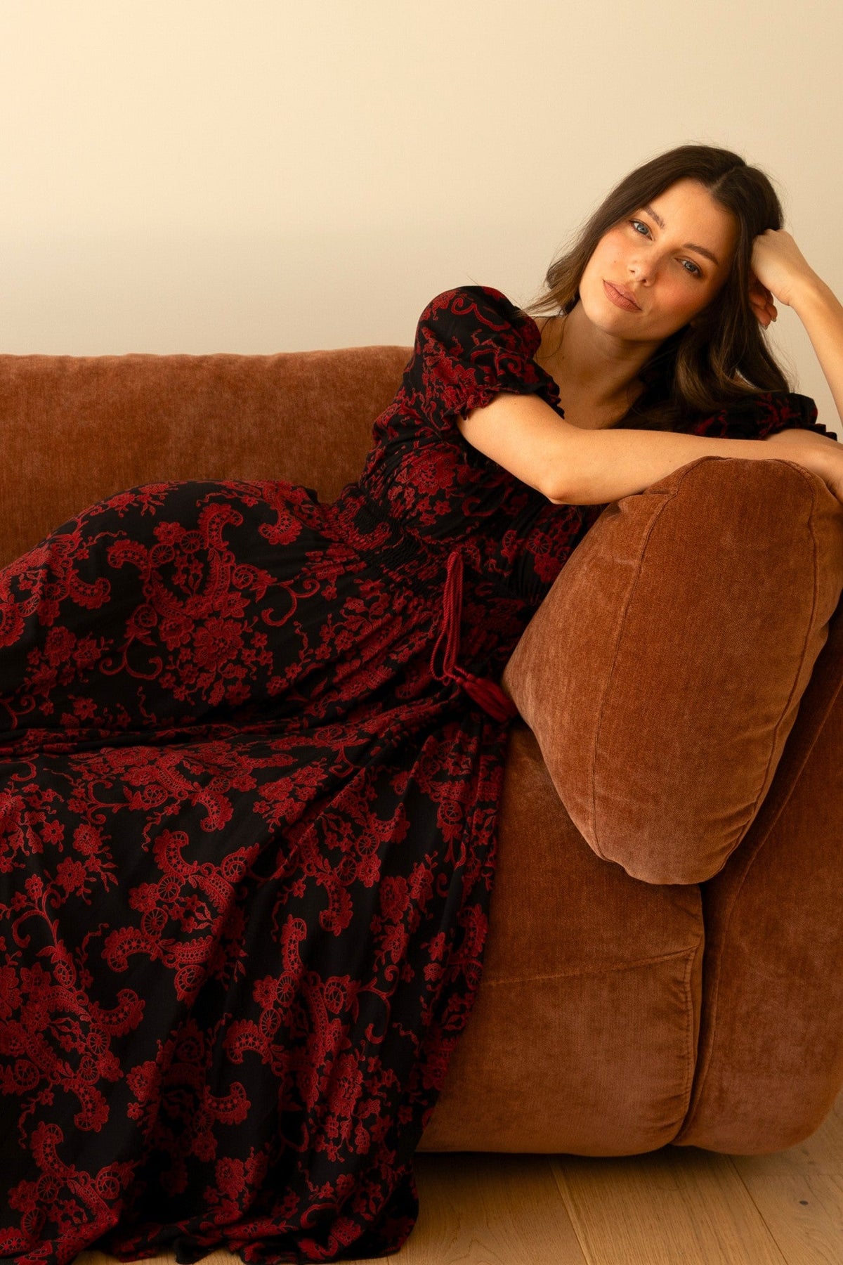 DAISY FLORAL MAXI DRESS (Black)