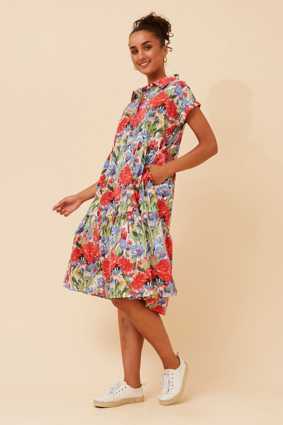ZONRELLE FLORAL TIERED DRESS (Multi Red)