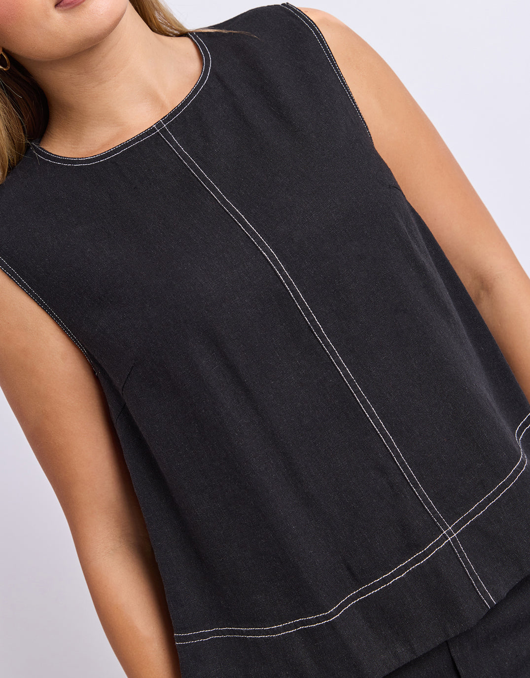 Foxwood Vento Top (Black)