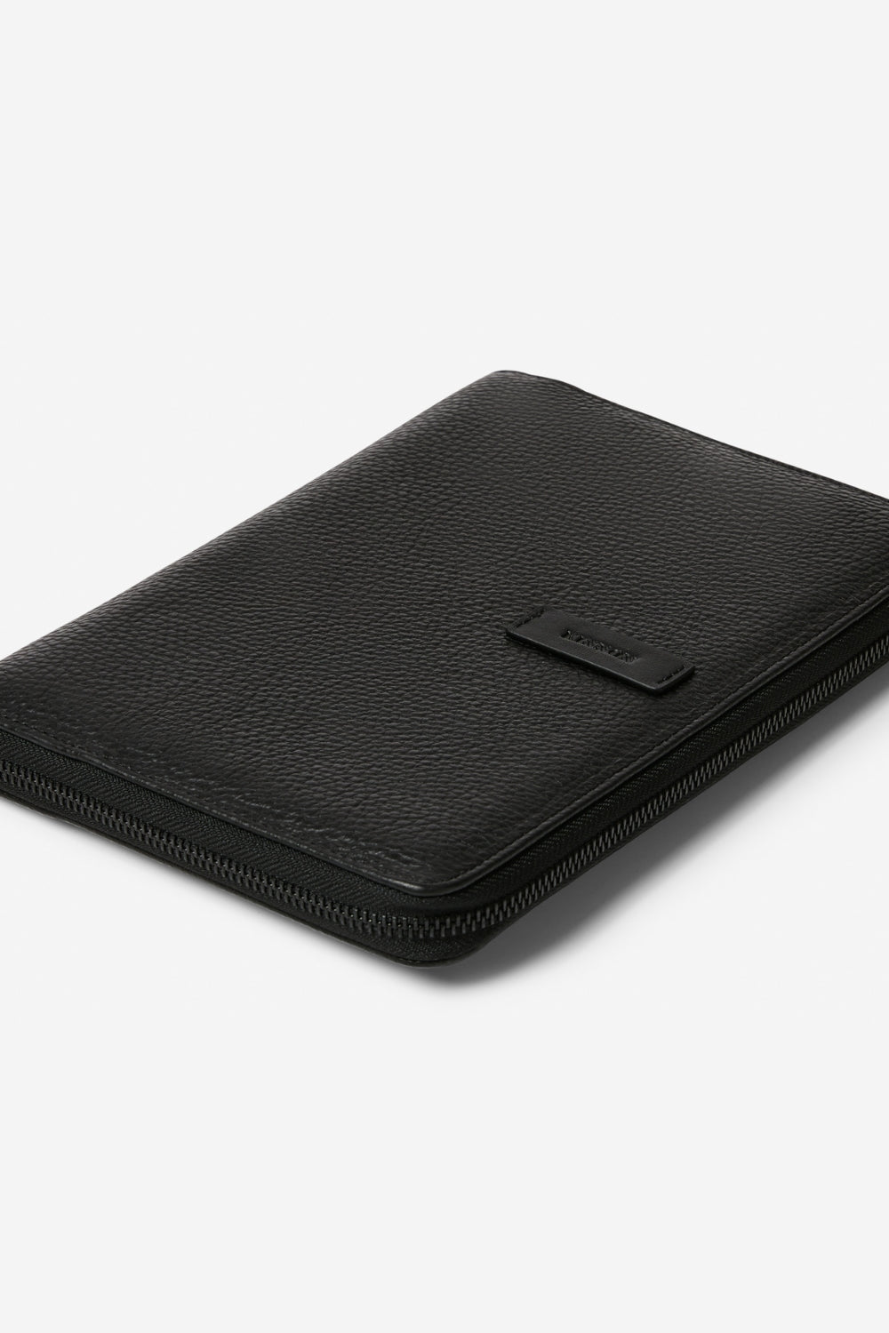 KINNON HARLEY A5 COMPENDIUM WITH HARDWARE (Black)