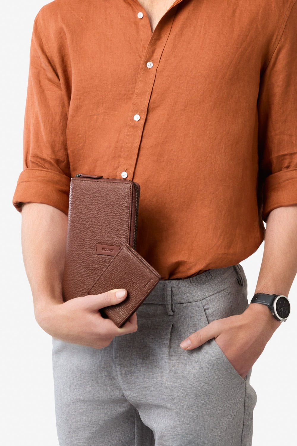 KINNON HEMINGWAY TRAVEL WALLET (Chestnut)