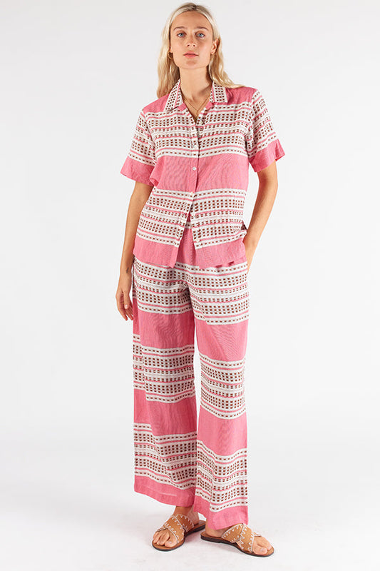 Itami Licorice (Shirt)