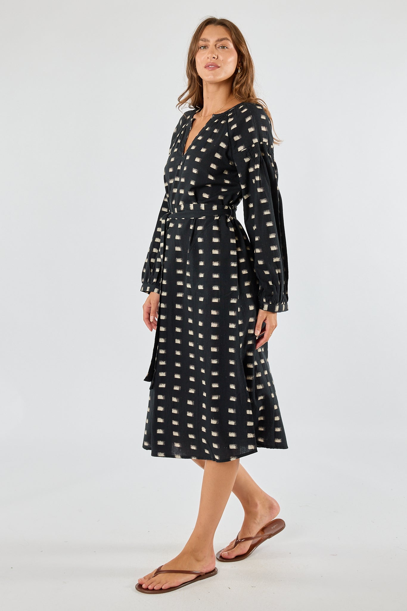 Division Itami Rocha Kaftan (Black)
