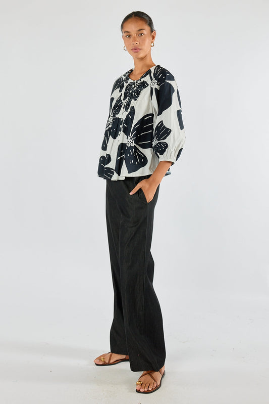 Division Itami St Jean Top (White)