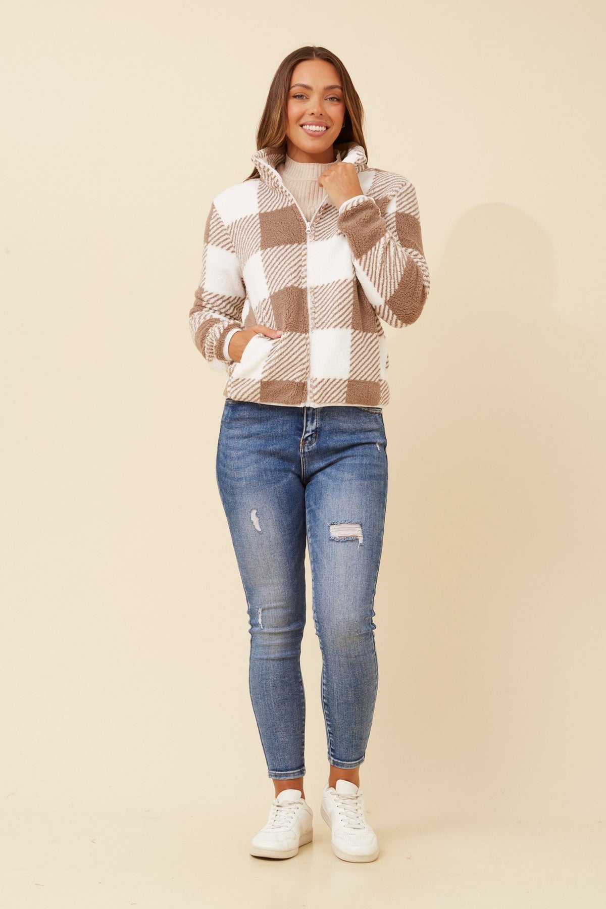 LYN CHECK TEDDY JACKET (Black And White)
