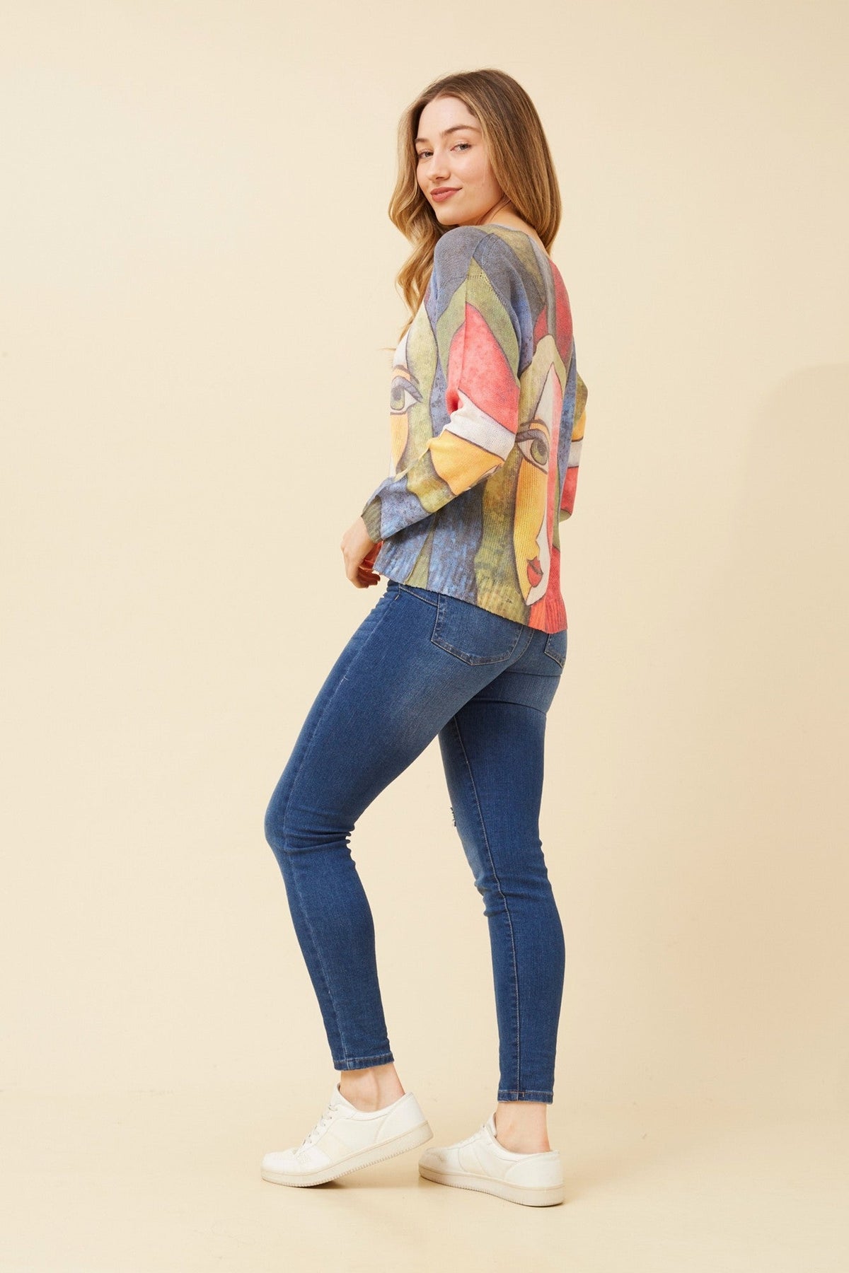 NEAVE ABSTRACT PRINT KNIT TOP (Multi Blue)