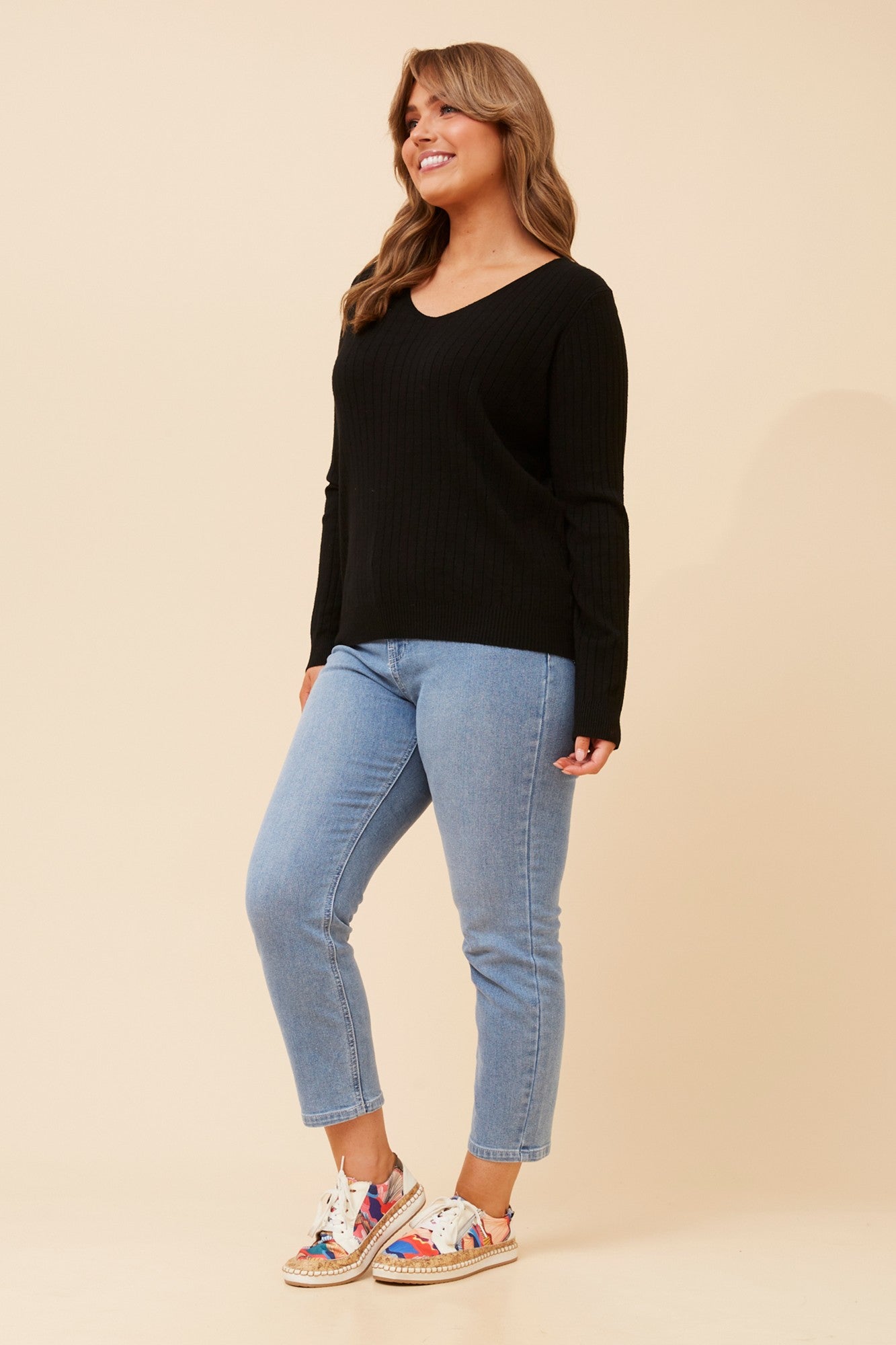 PAZ SOLID KNIT PULLOVER (Black)