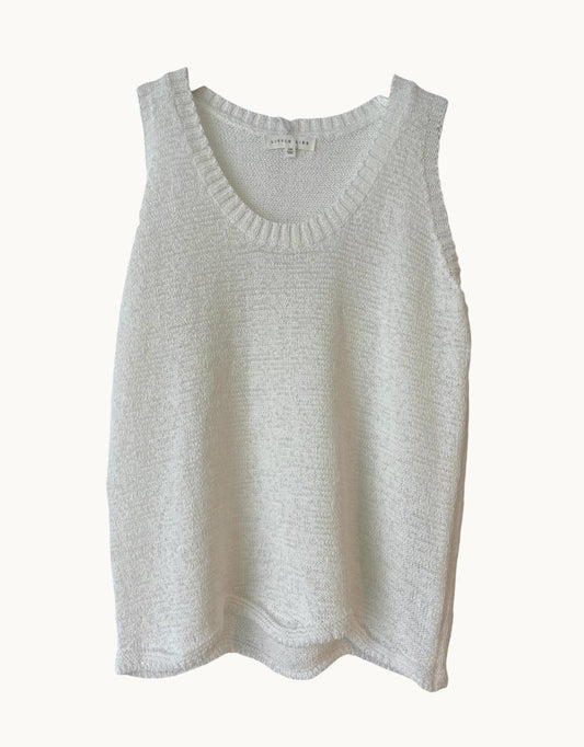 Scallop Hem Tank - (White)