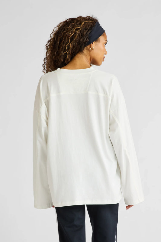 Oversized V-Neck Long Sleeve (Chalk)