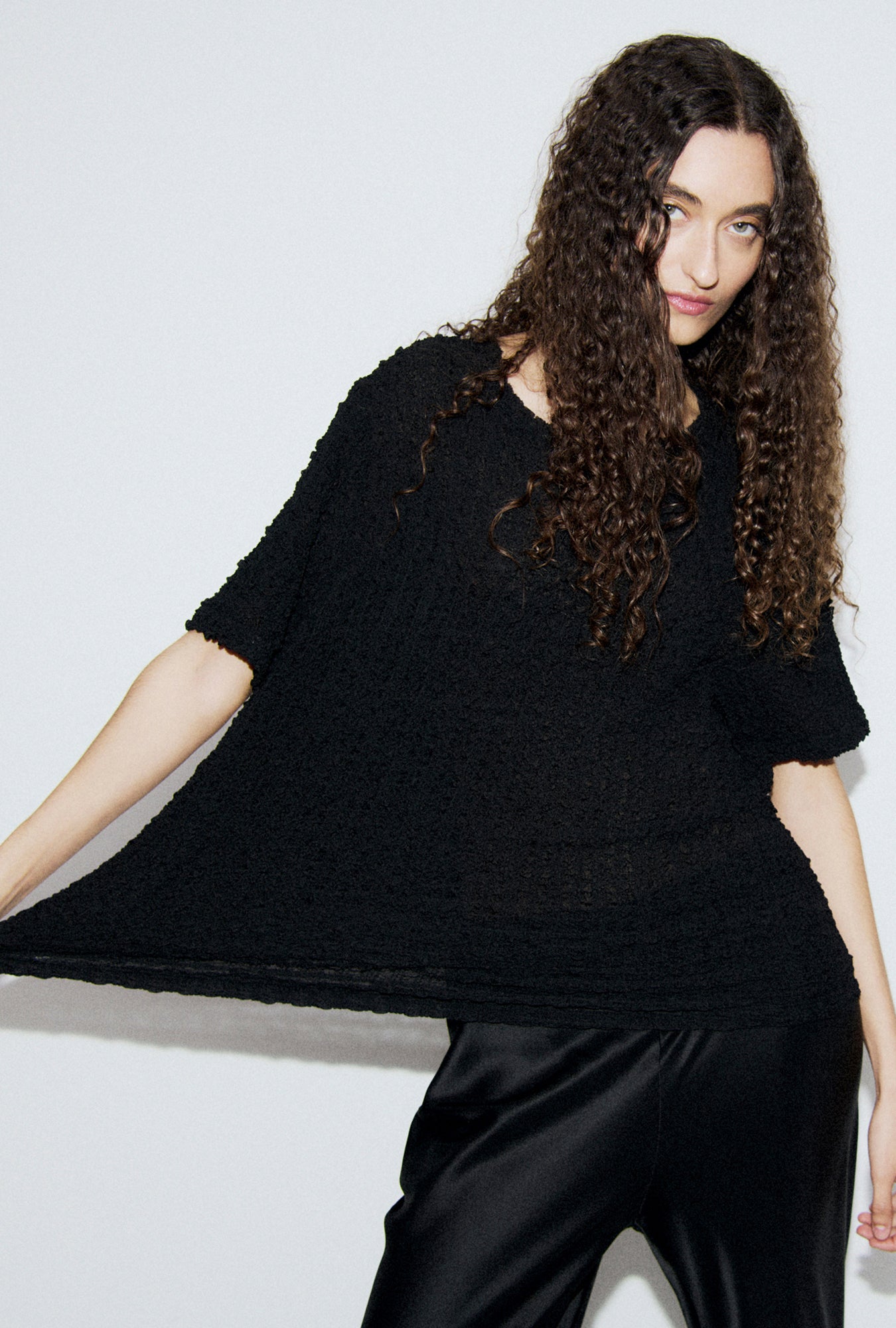 Silk Laundry Pebble Tee (Black)