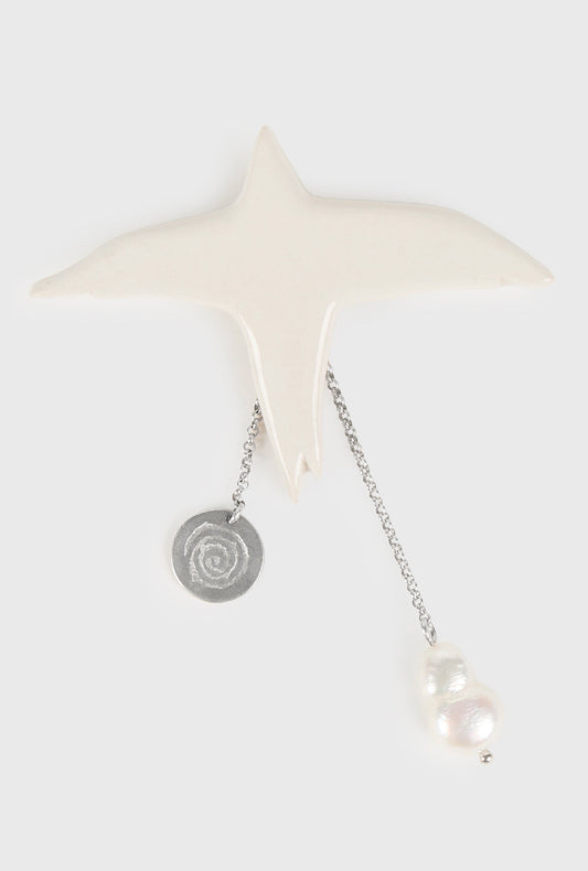 Silk Laundry Raven Brooch (White)