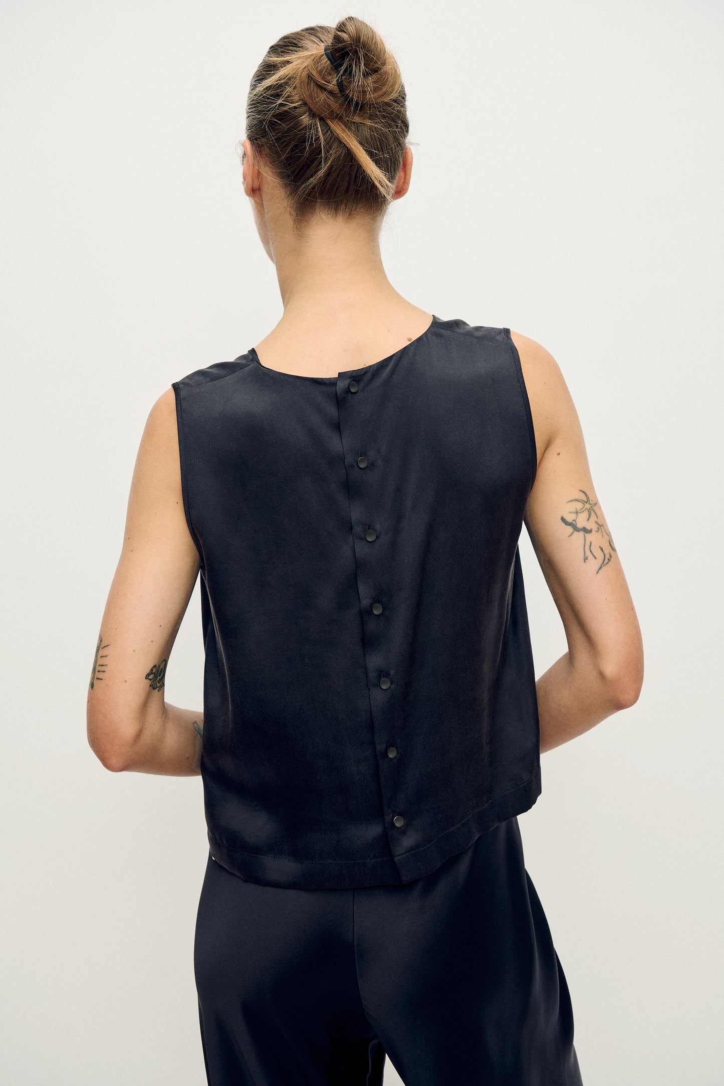 Silk Laundry Elena Top (Black)