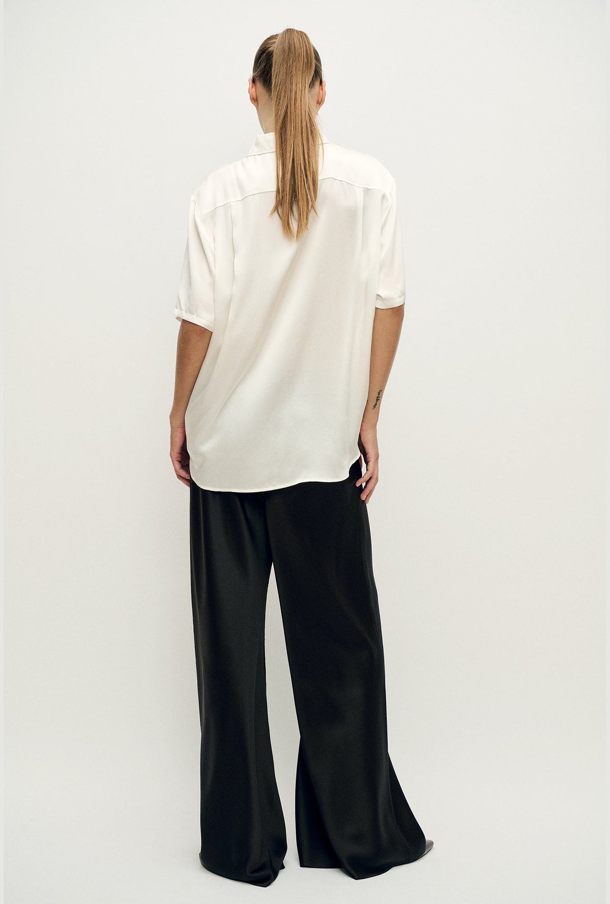 Silk Laundry Short Sleeve Boyfriend Shirt (White)
