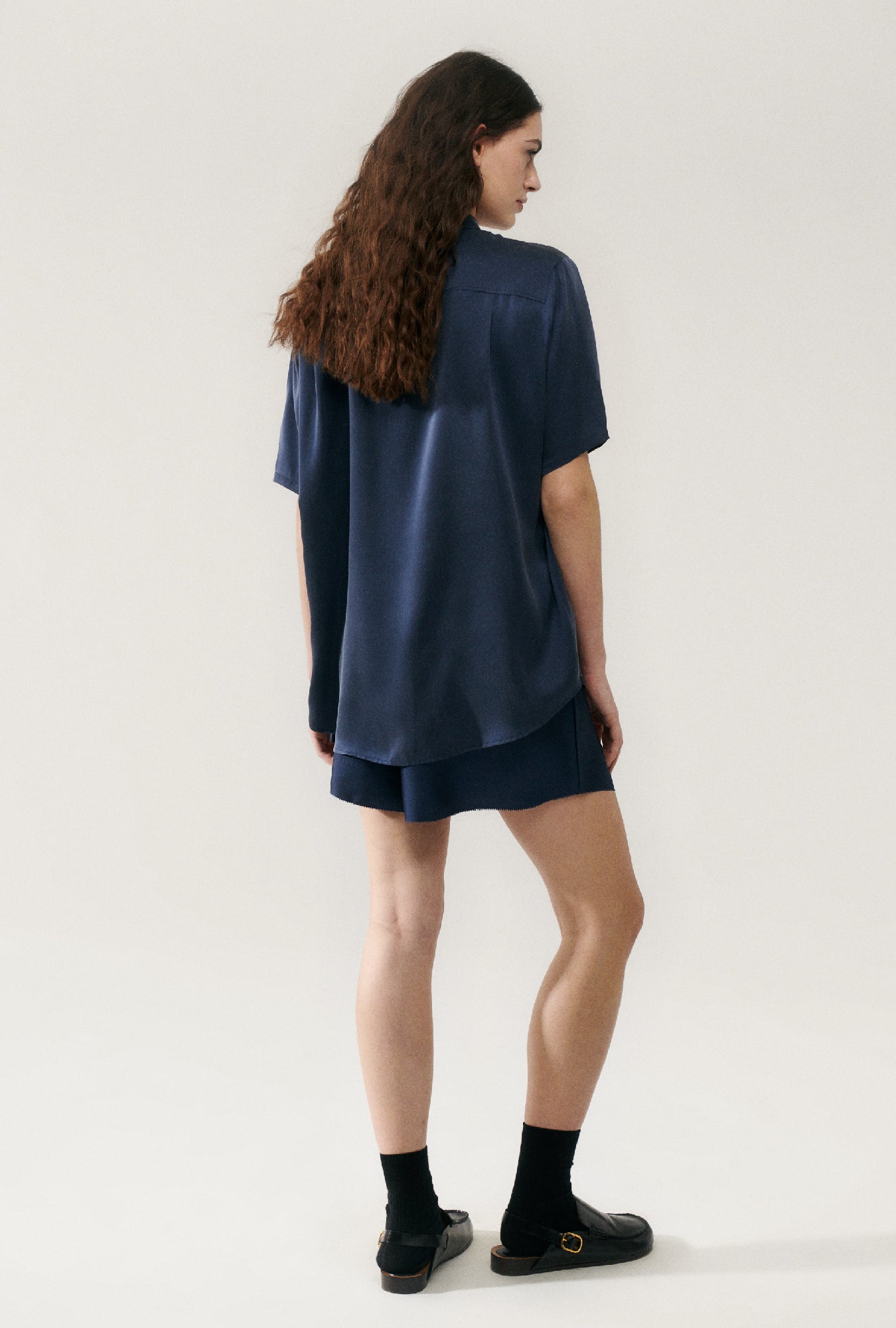 Silk Laundry Short Sleeve Boyfriend Shirt (Midnight)