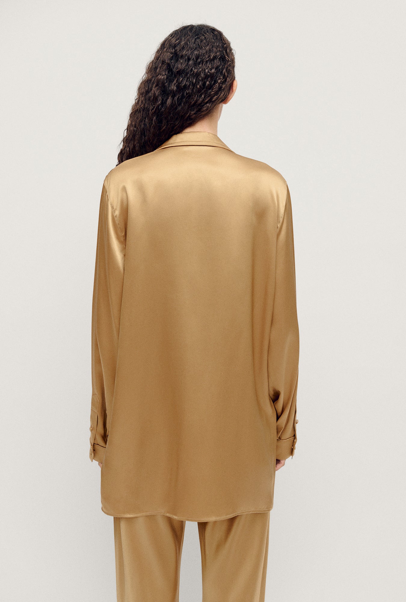 Silk Laundry Relaxed Blazer (Cowrie)