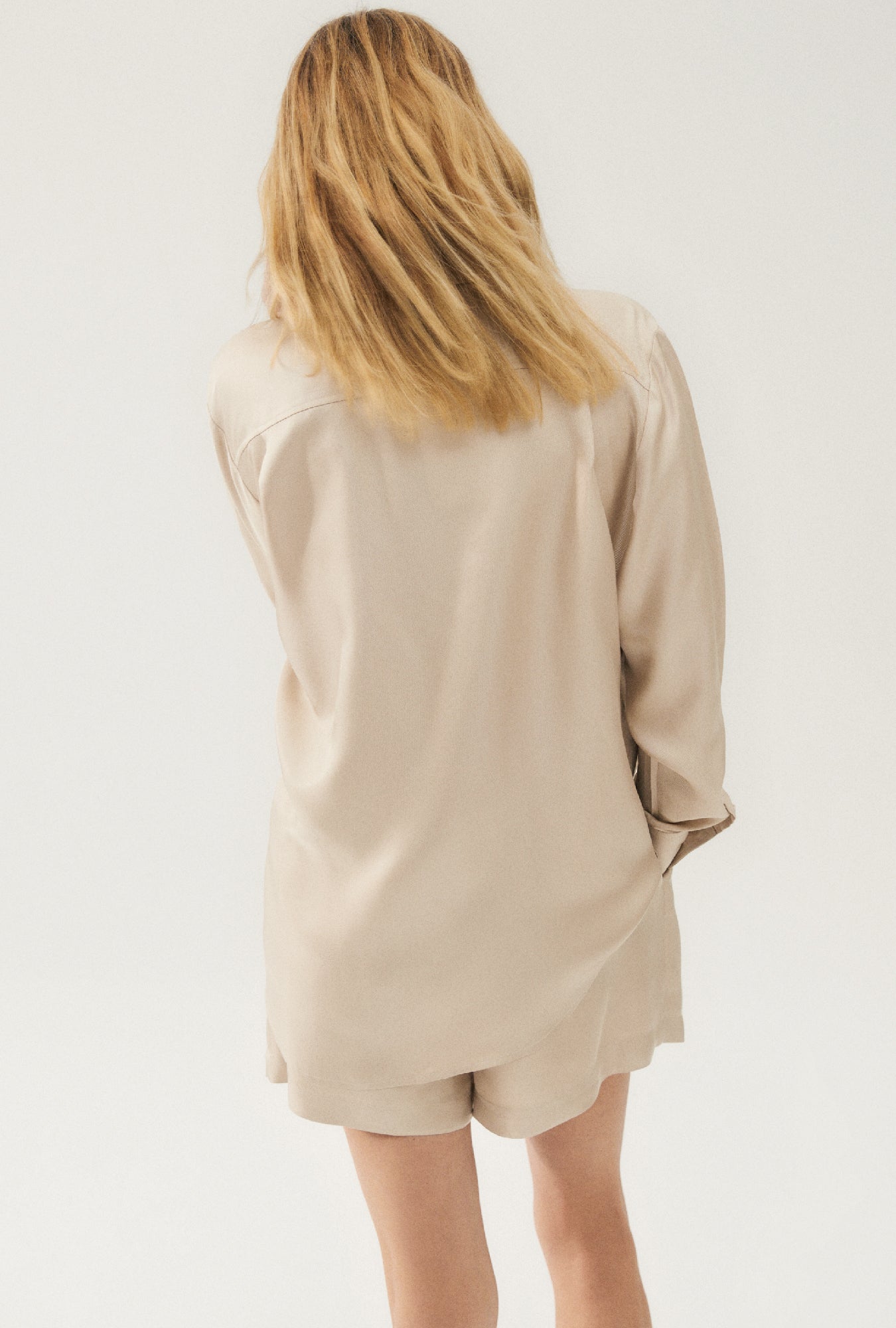 Silk Laundry Twill Boyfriend Shirt (Hazelnut)