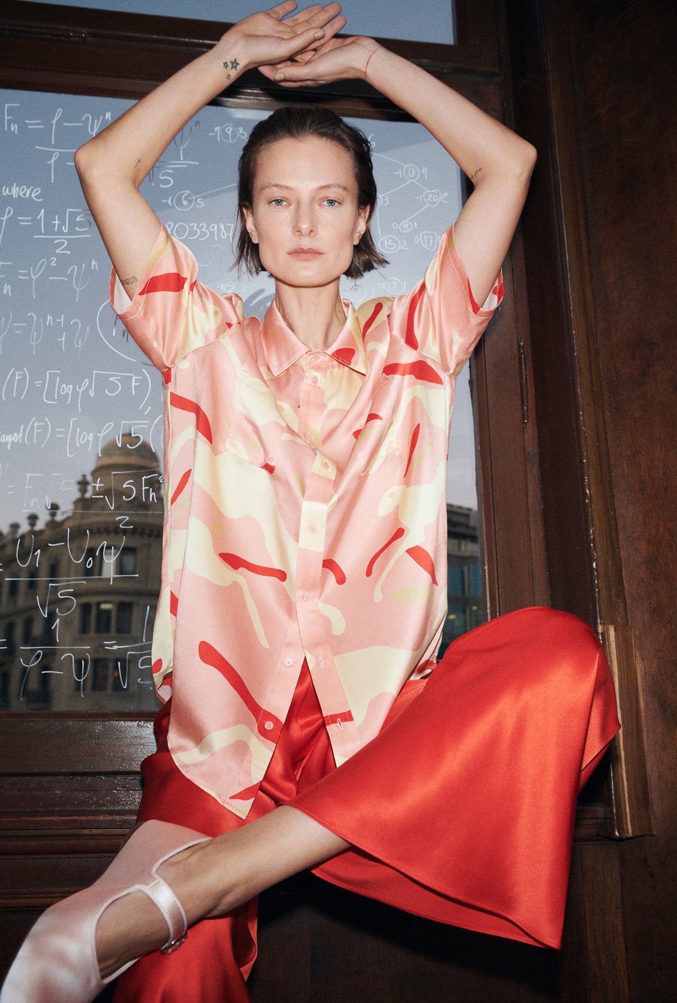Silk Laundry Short Sleeve Boyfriend Shirt (Rabbit Amaranth)