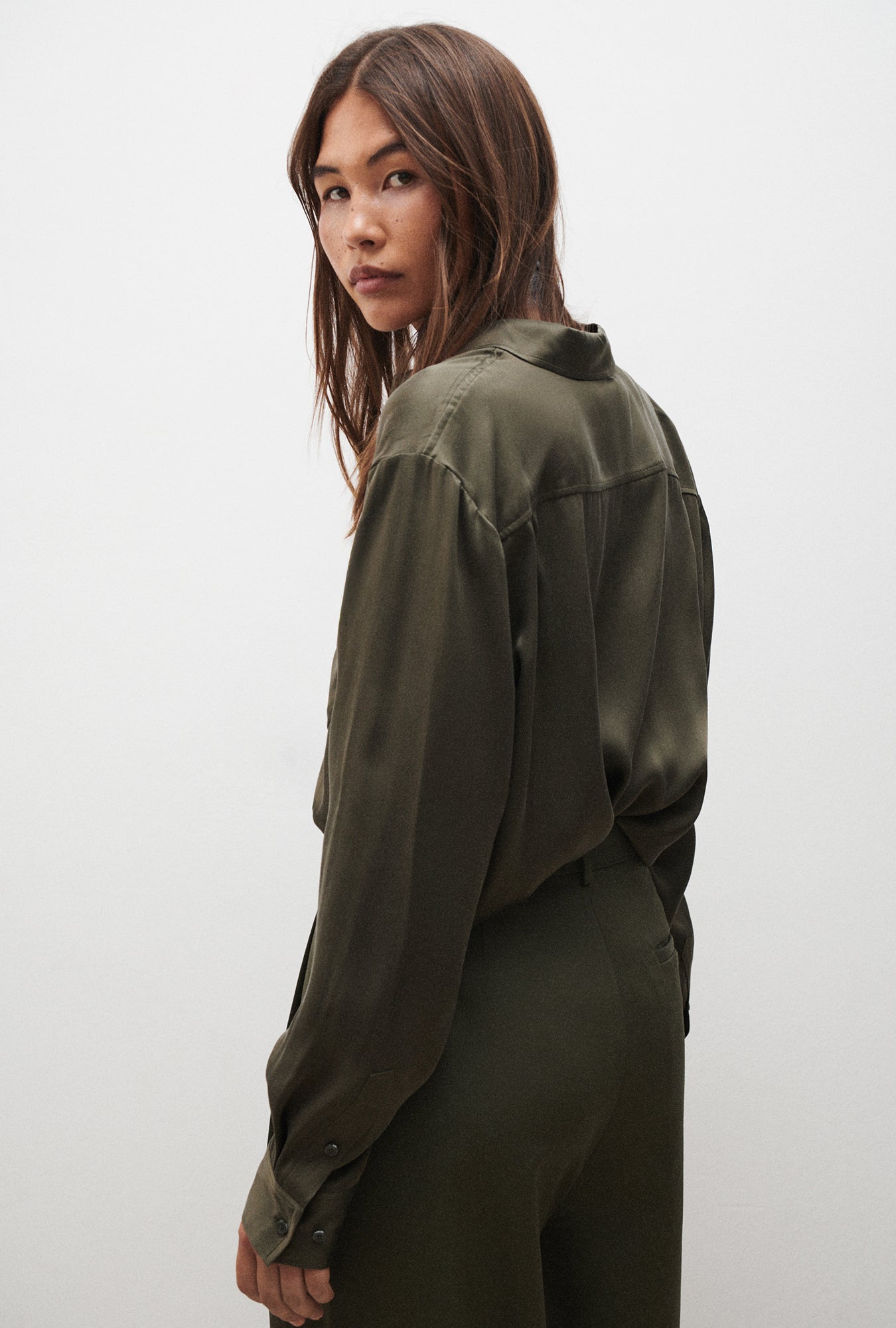 Silk Laundry Boyfriend Shirt (Pine)