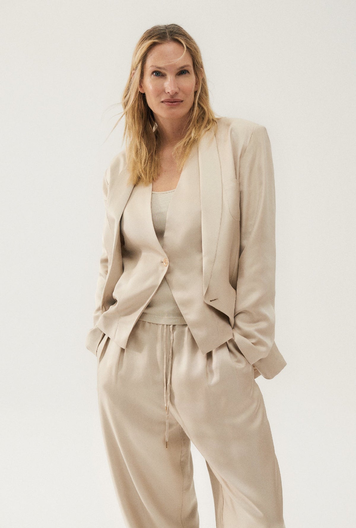 Silk Laundry Twill Slouch Vest (Hazelnut)