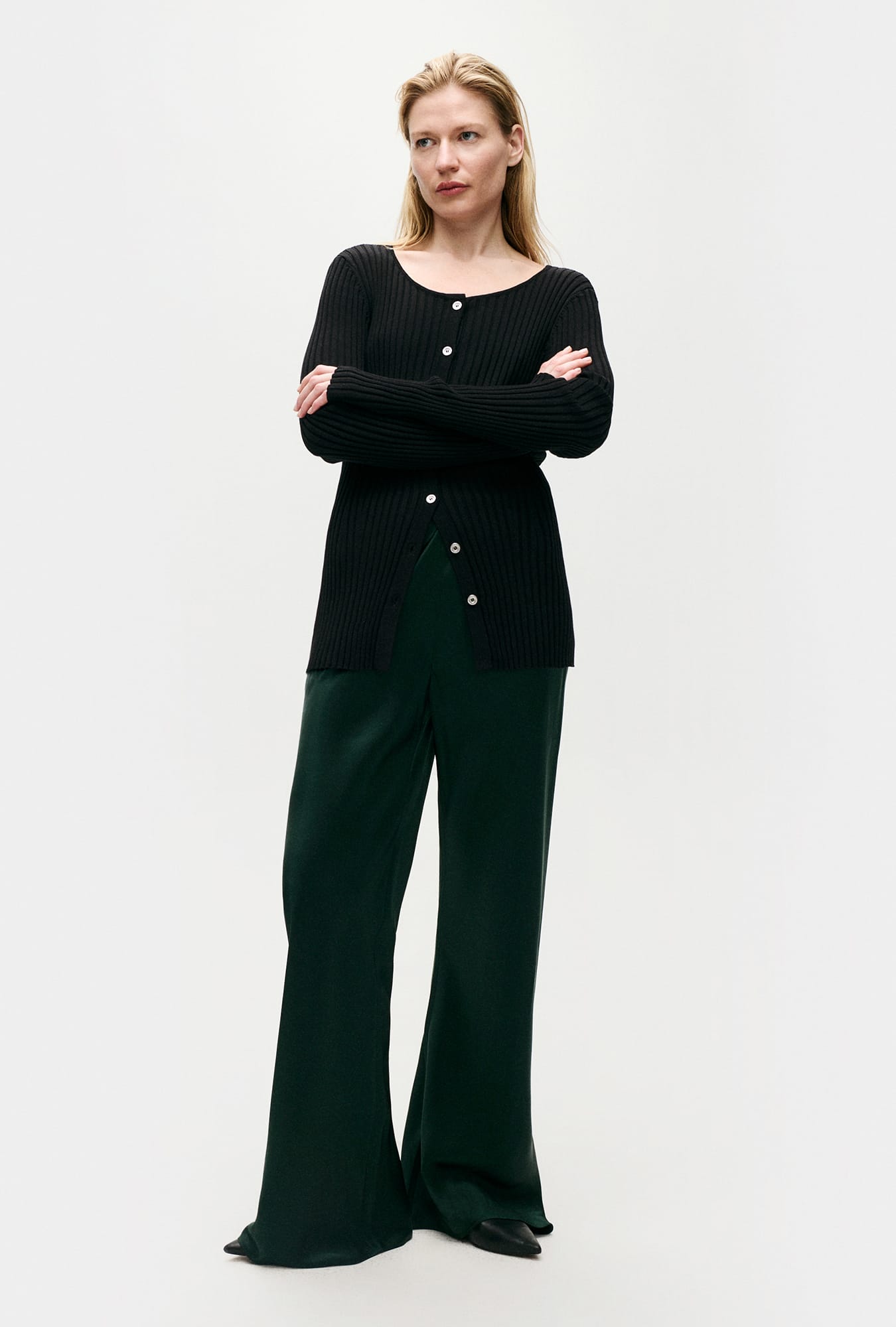 Silk Laundry Ribbed Kia Cardigan (Black)