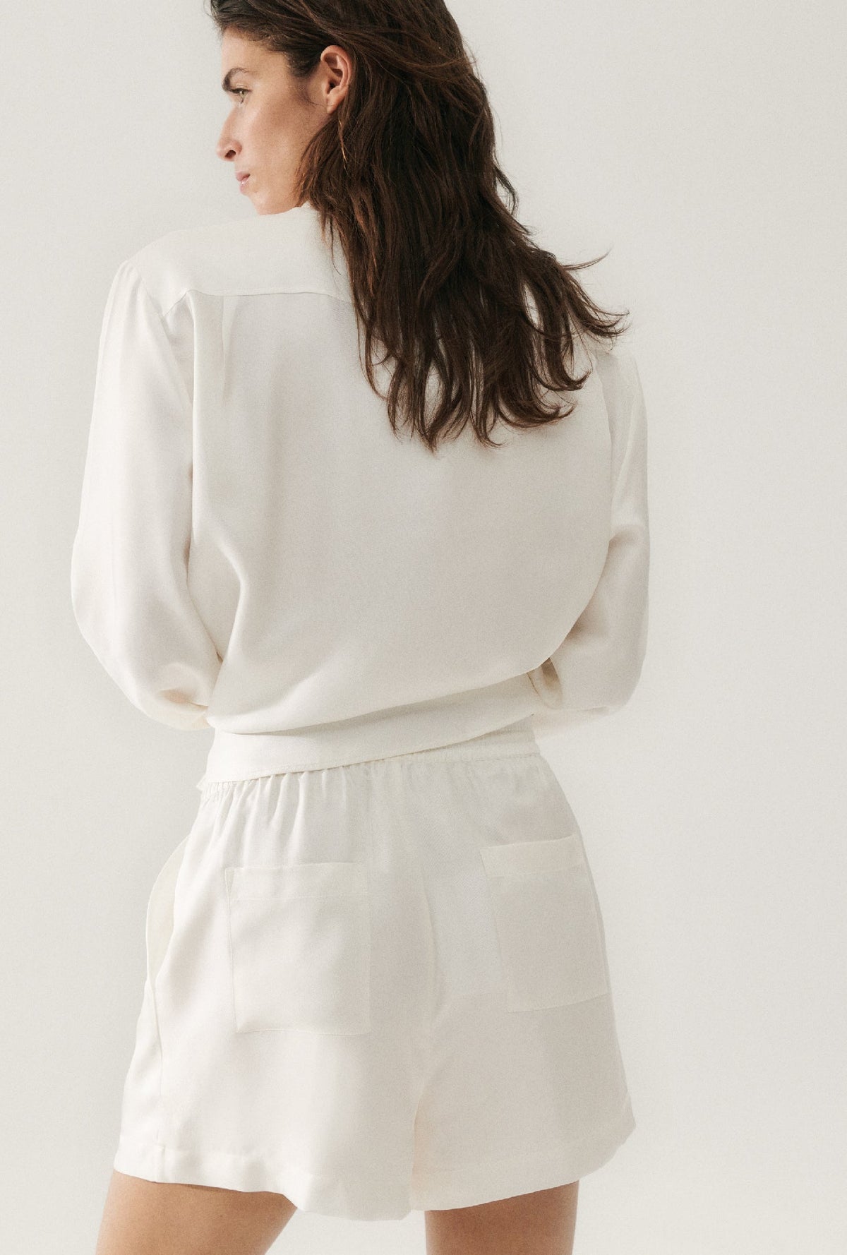Silk Laundry Twill Slouch Shorts (White)