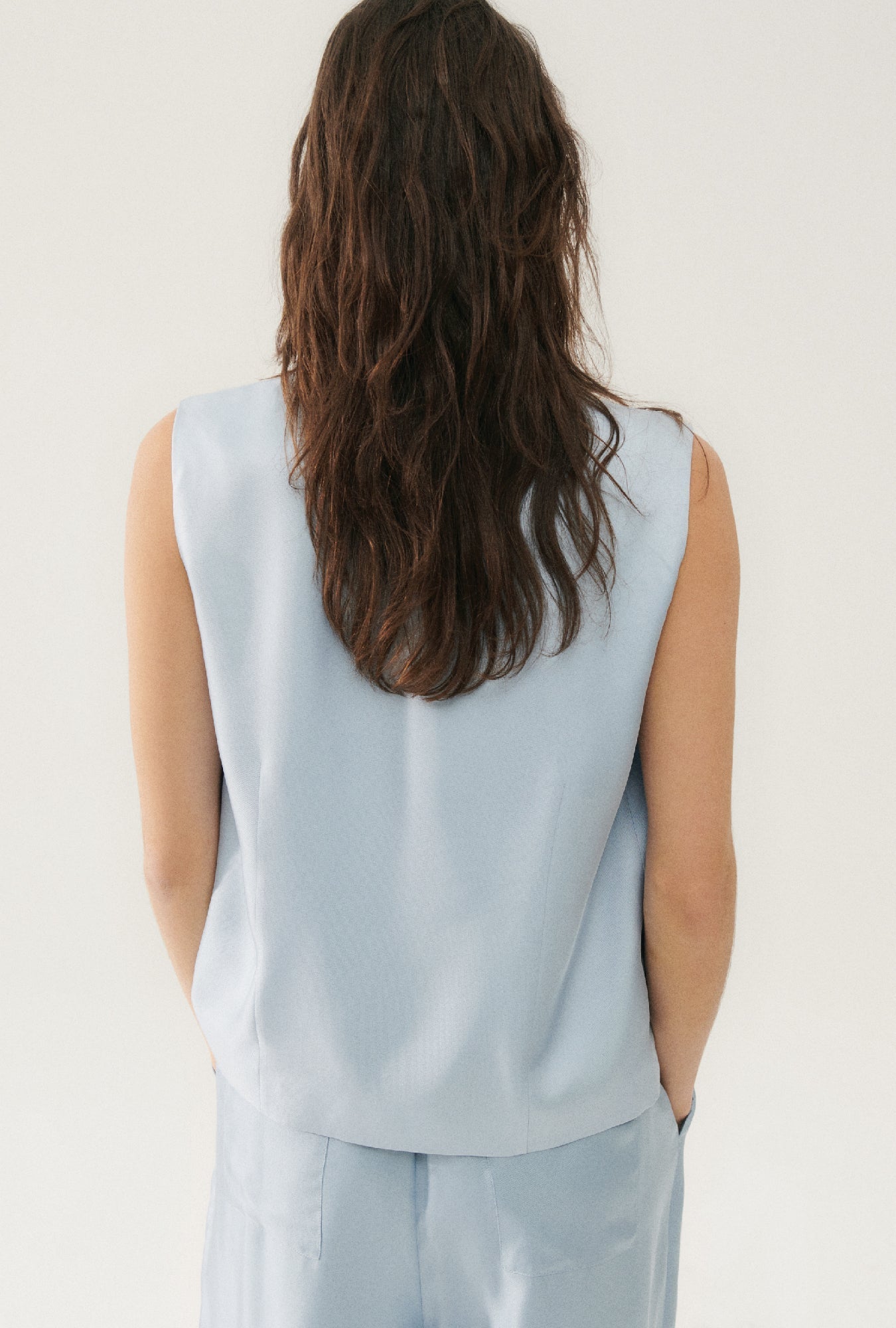 Silk Laundry Twill Slouch Vest (Sky)