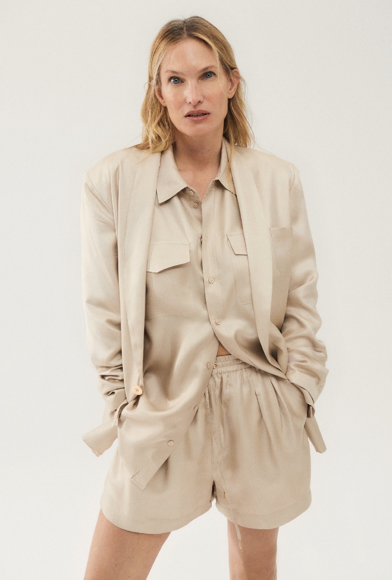 Silk Laundry Twill Slouch Shorts (Hazelnut)