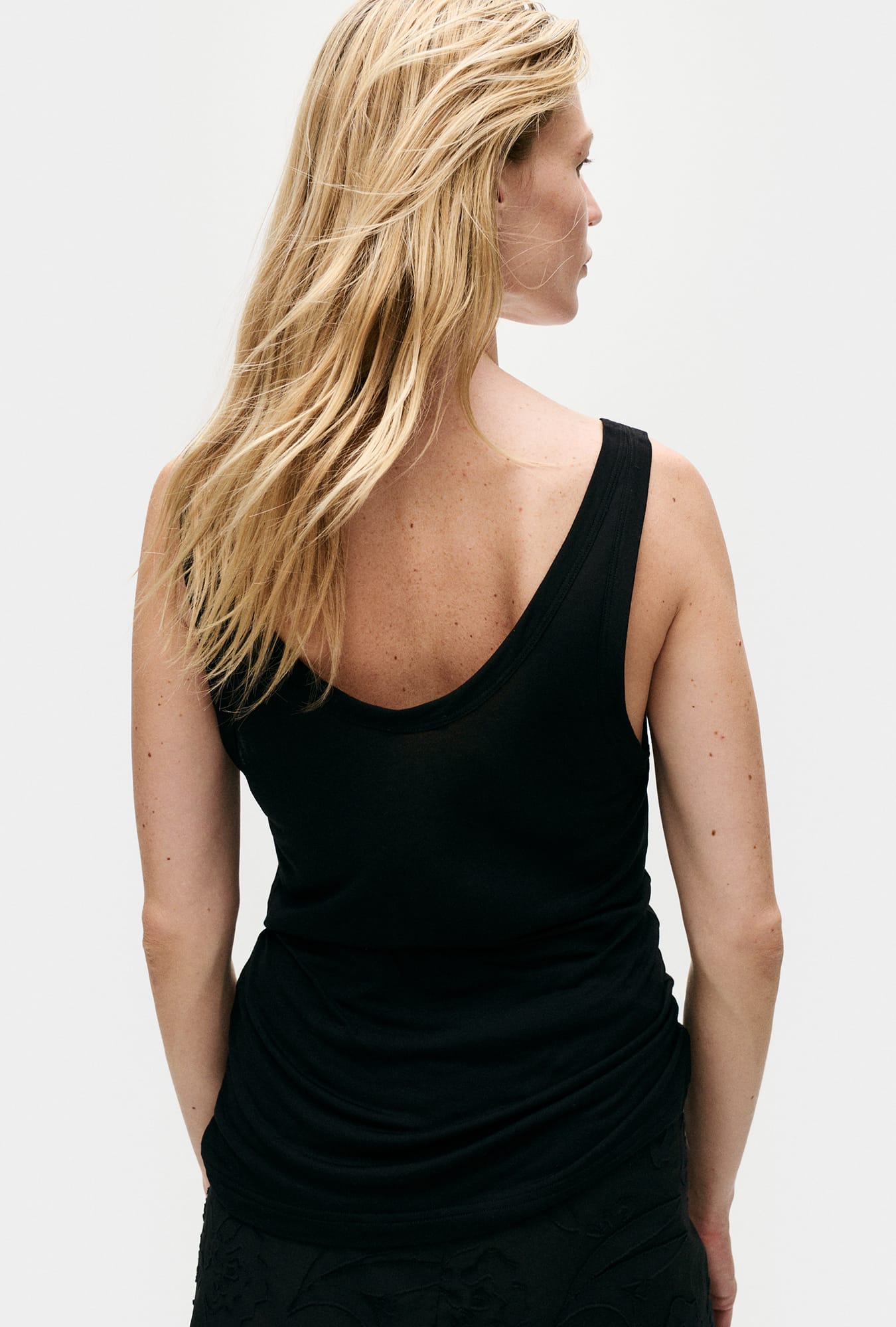 Silk Laundry Jersey Modal Scoop Tank (Black)