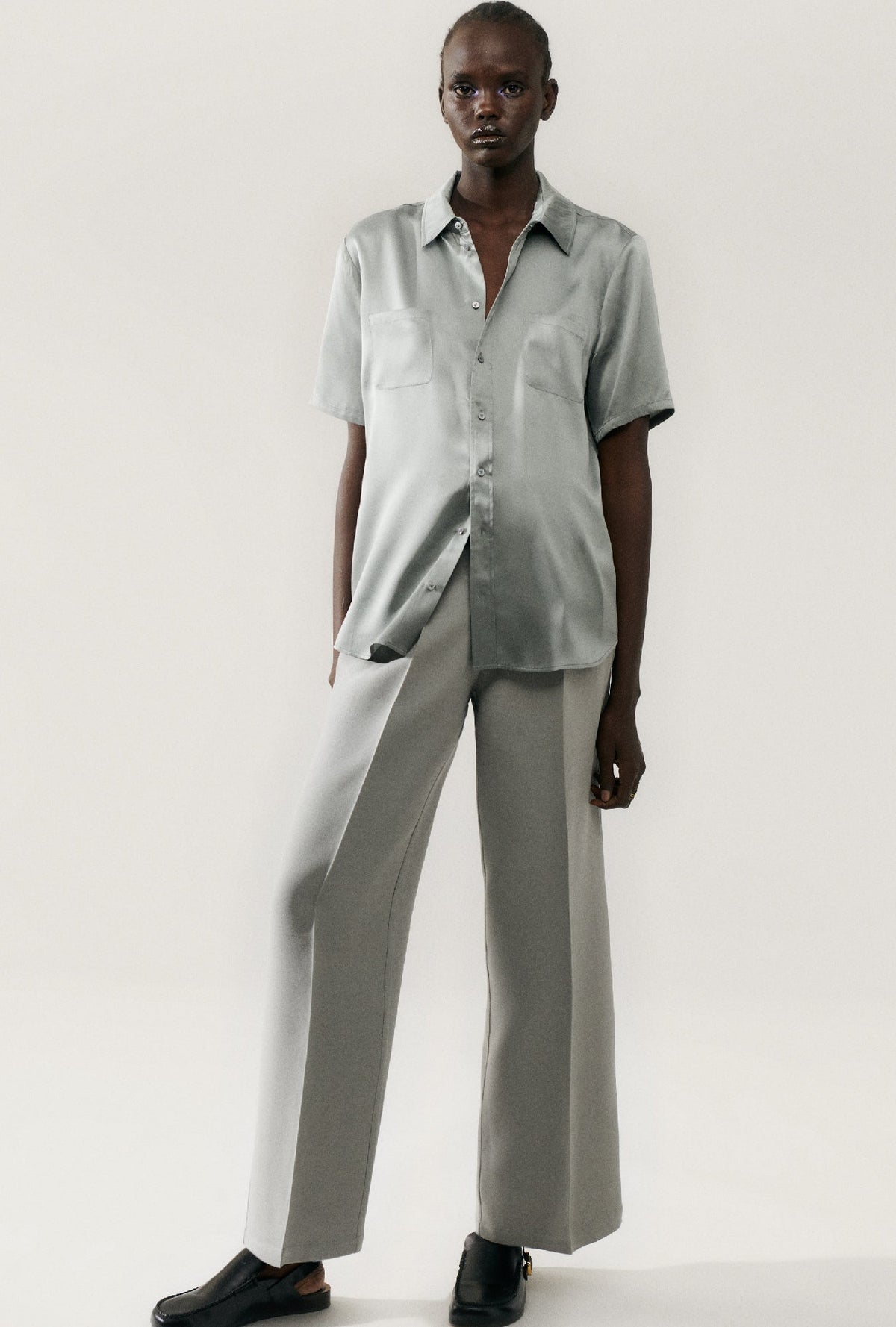 Silk Laundry Short Sleeve Boyfriend Shirt (Moon)