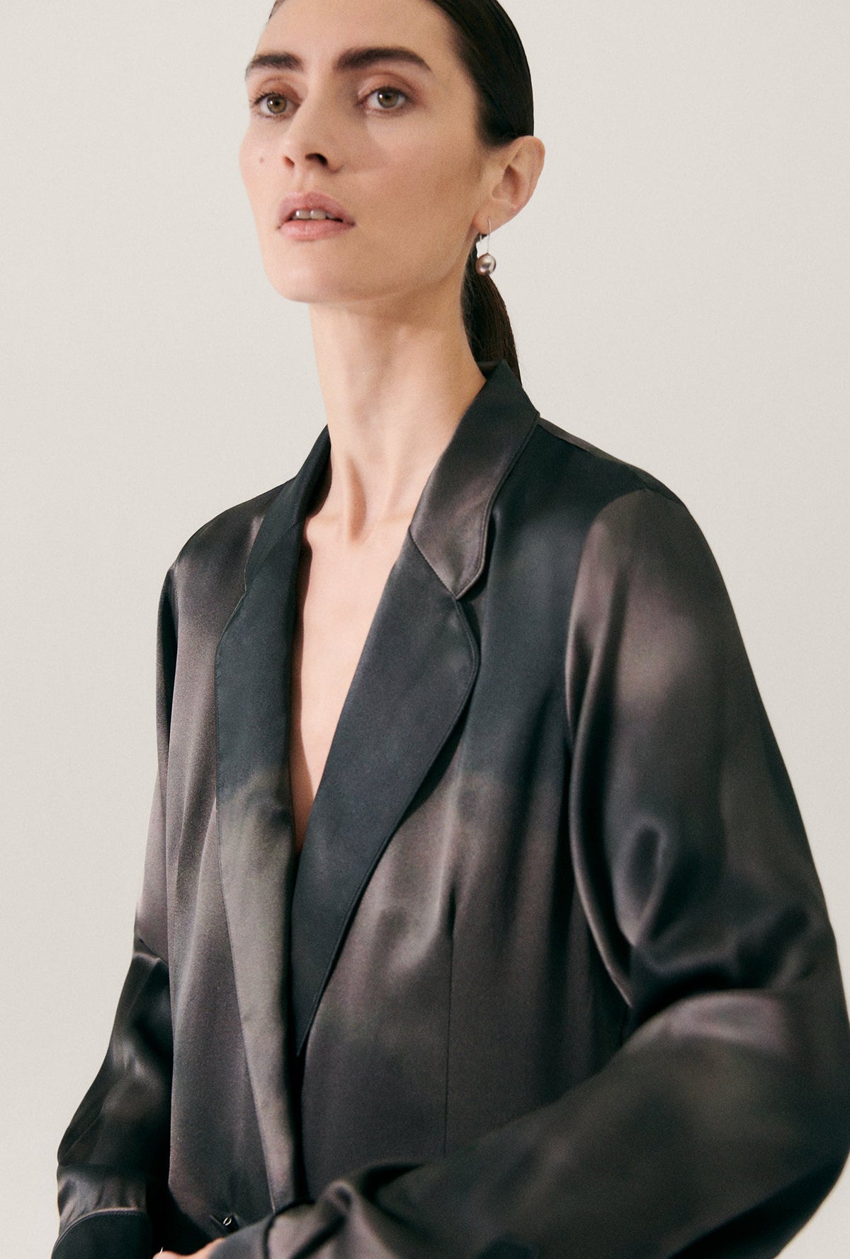 Silk Laundry Relaxed Blazer (Smoke)