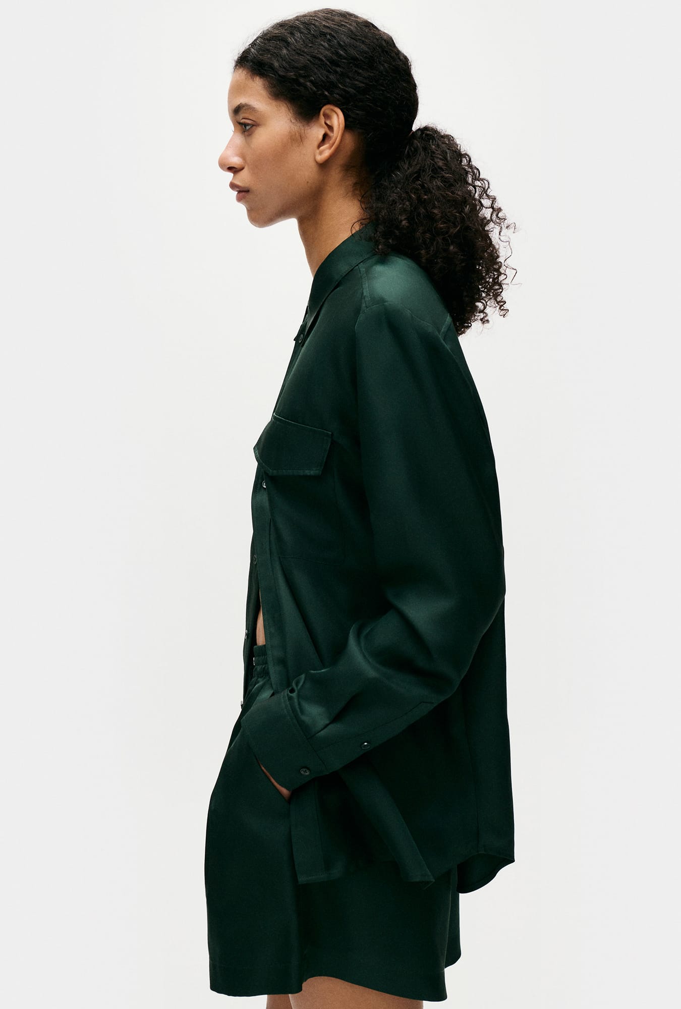 Silk Laundry Twill Boyfriend Shirt (Scarab)