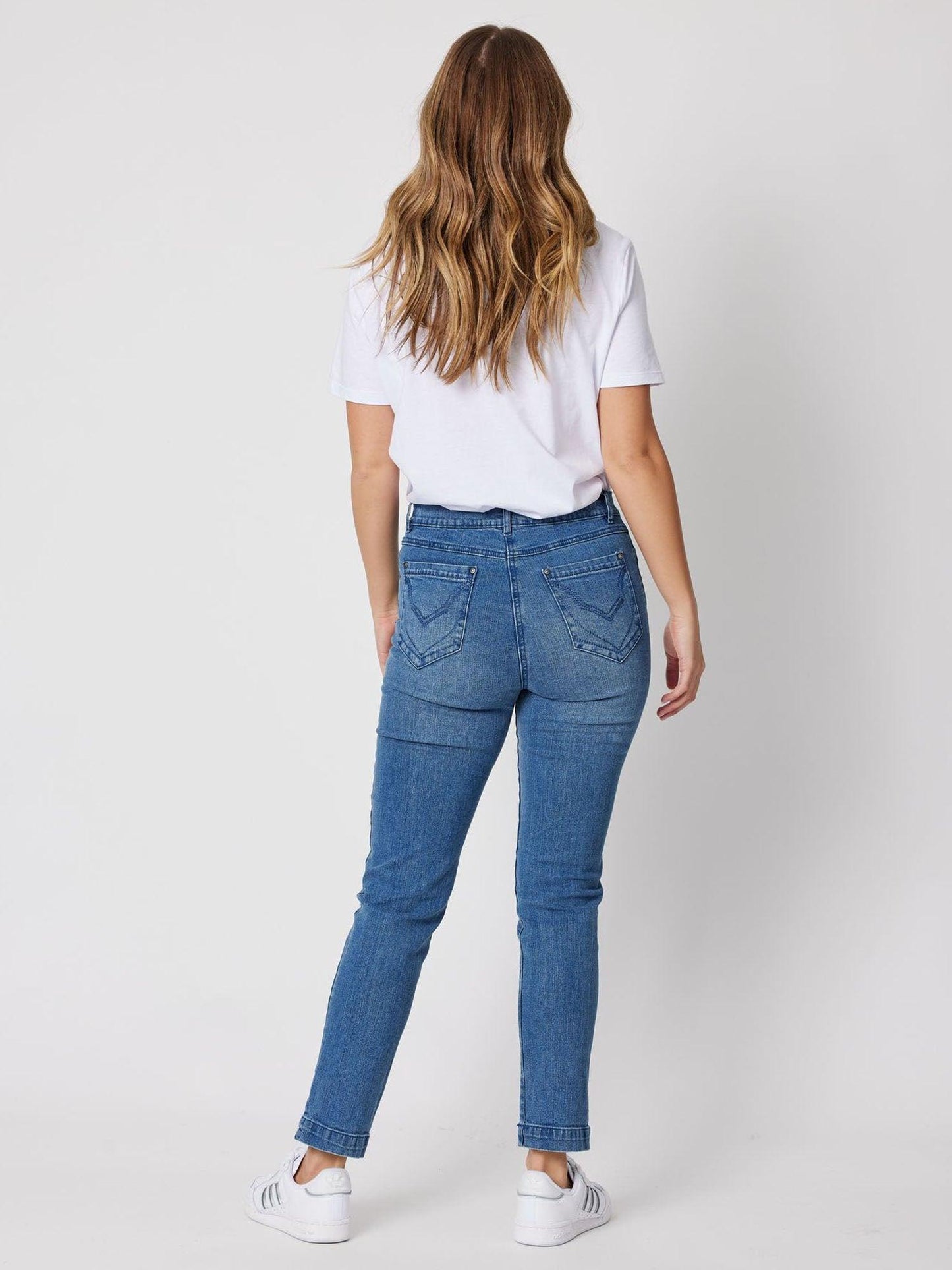 Gordon Smith Miracle Slim Leg Jean (Washed Denim)