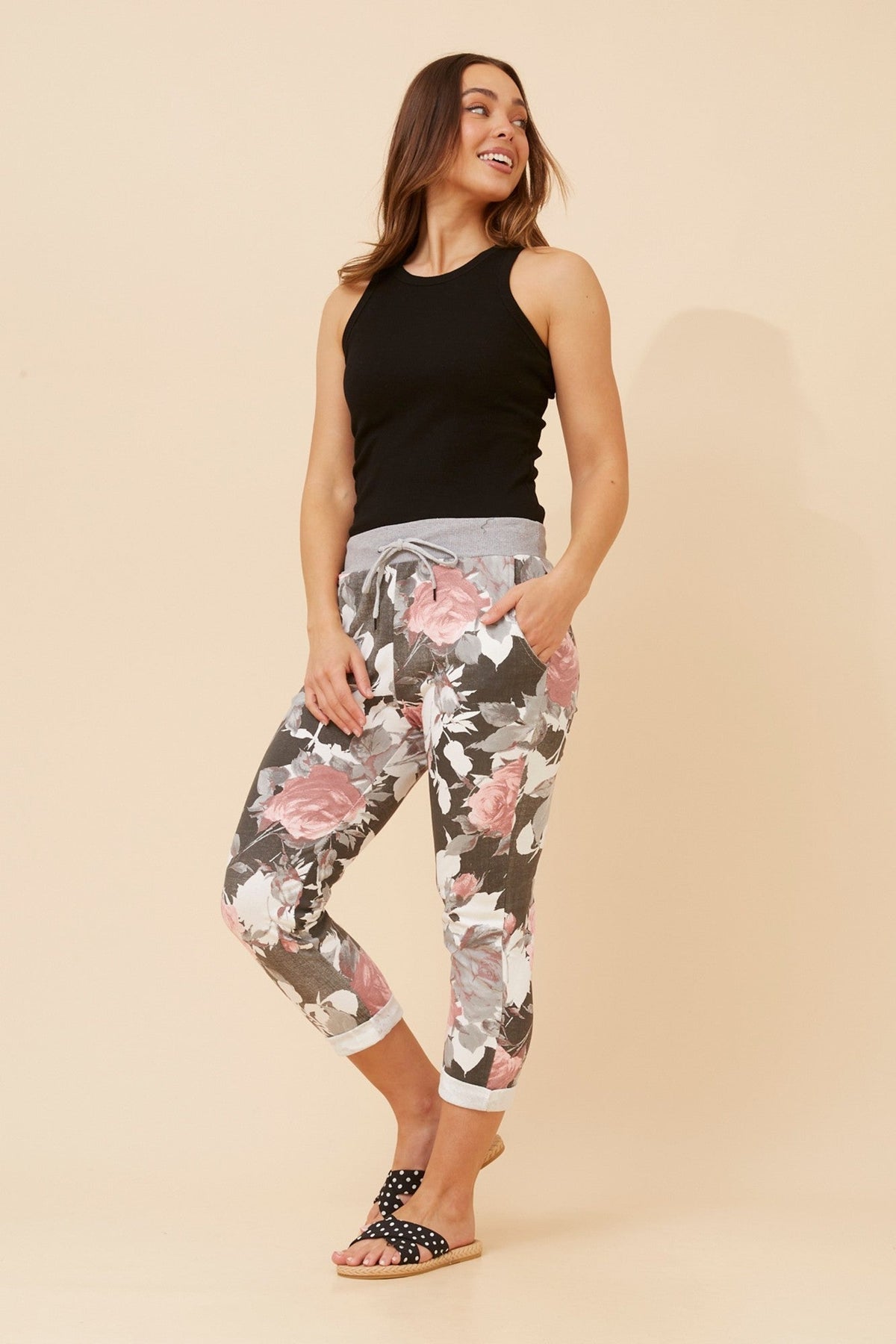 GINNA FLORAL JOGGER PANTS (Black)