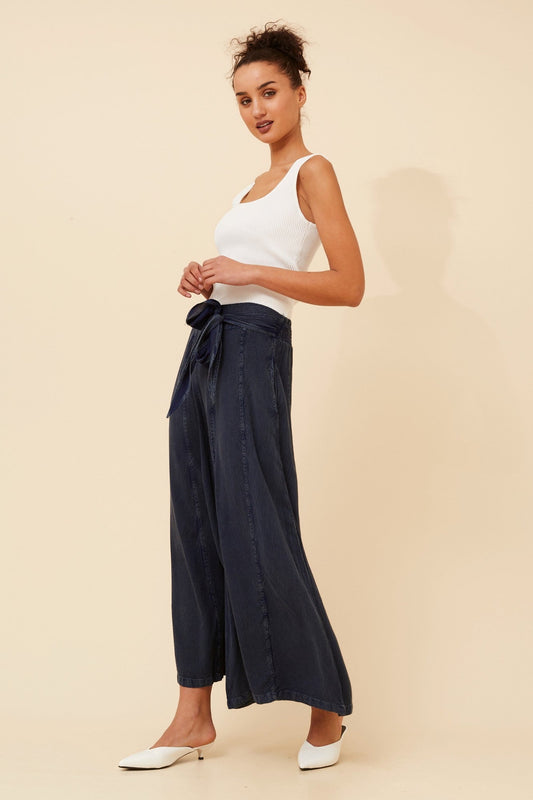 ANETTA FLARE LEG PANTS (Dark Denim)