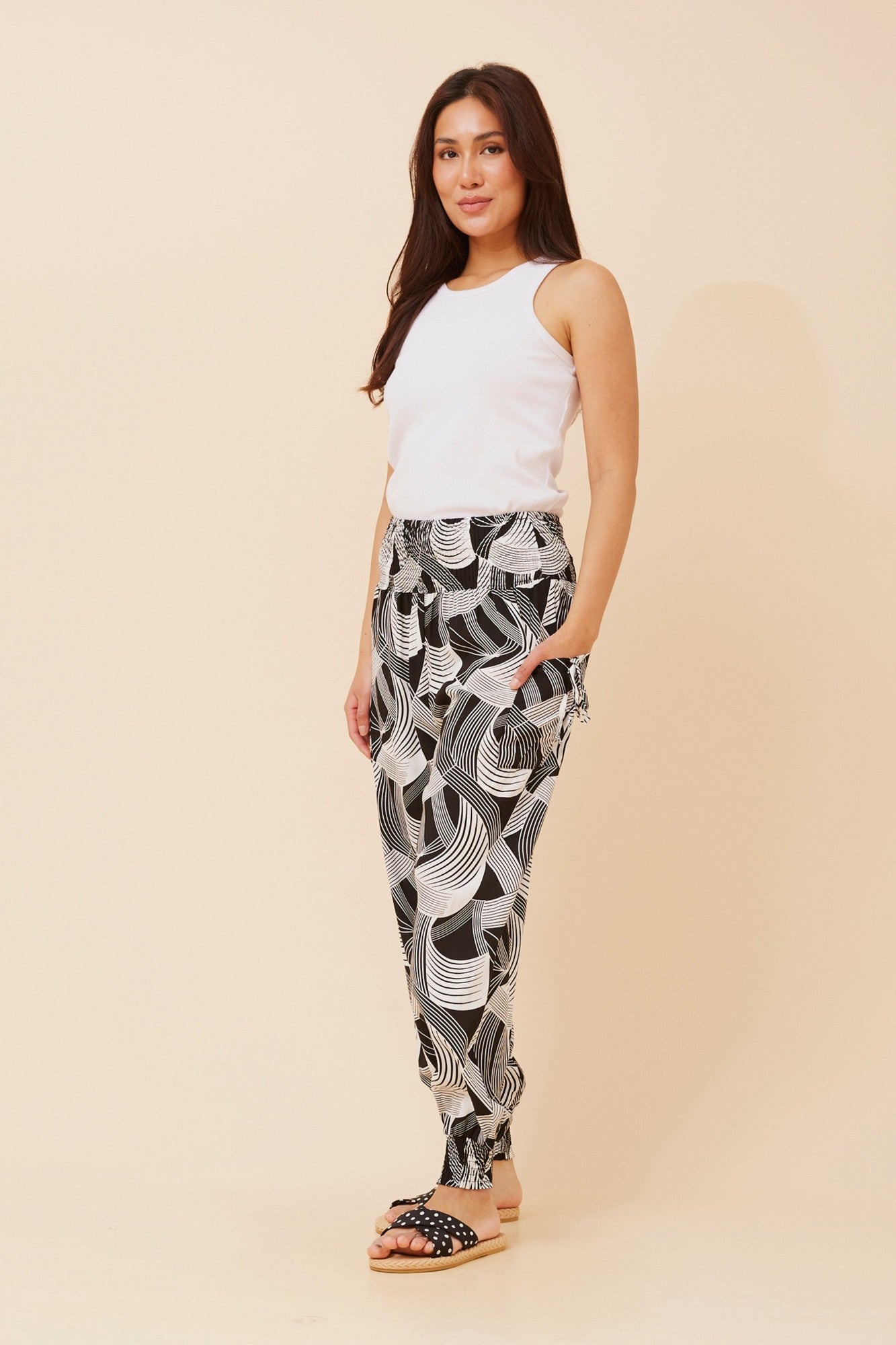 ABSTRACT PRINT HAREM PANTS (Black And White)