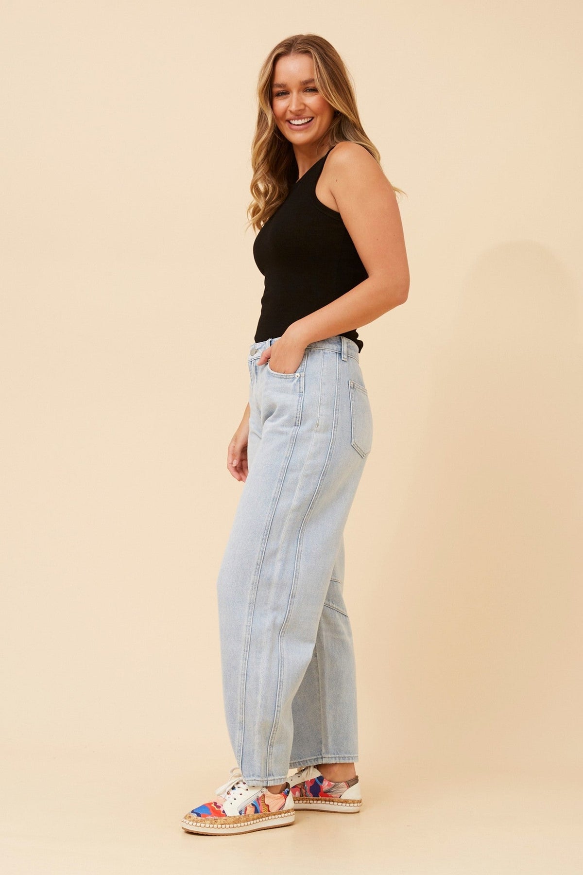JAMARNI DENIM PANTS (Light Denim)