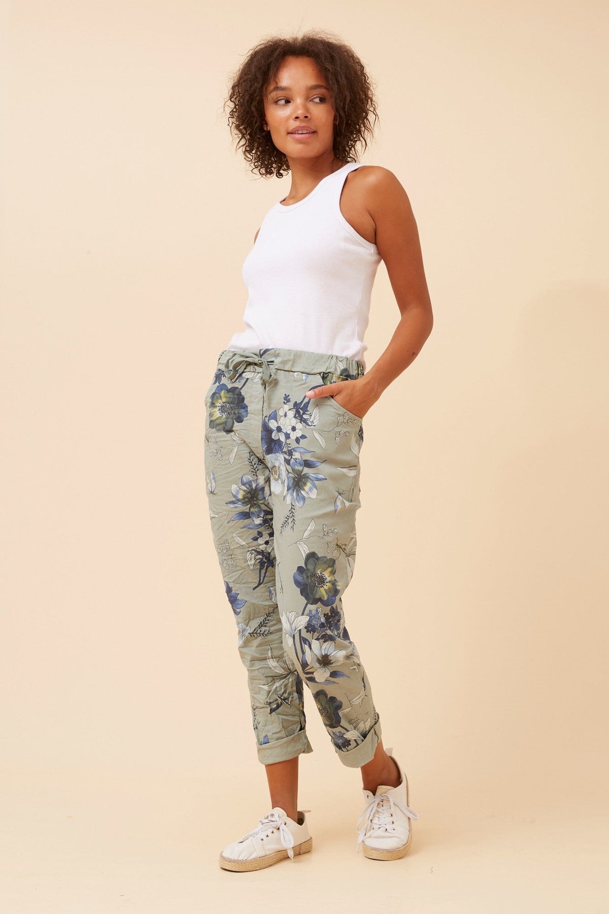 JANJA FLORAL JOGGER PANTS (Sage)