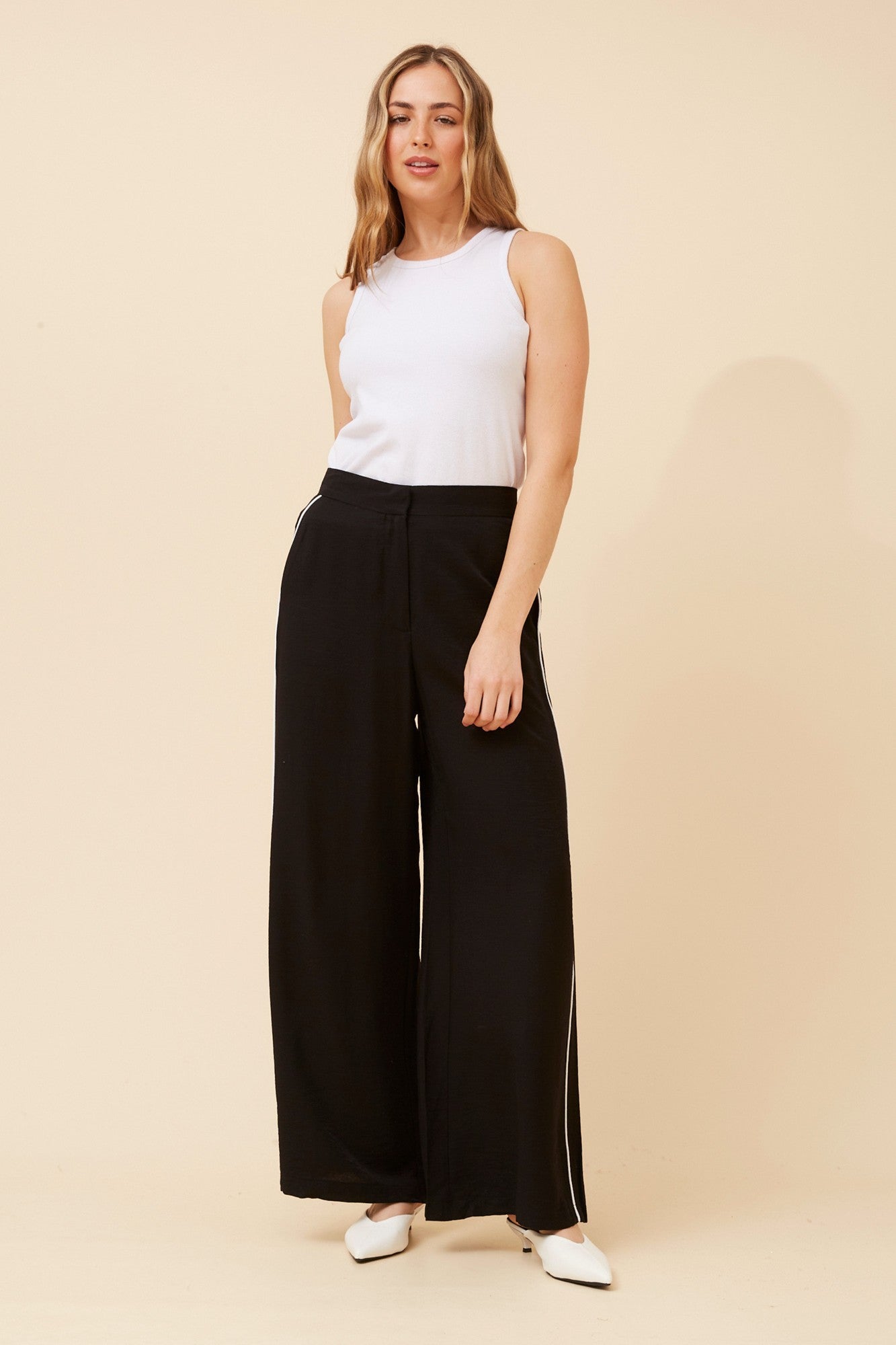 MIRIELLE SOLID WIDE LEG PANTS (Black)
