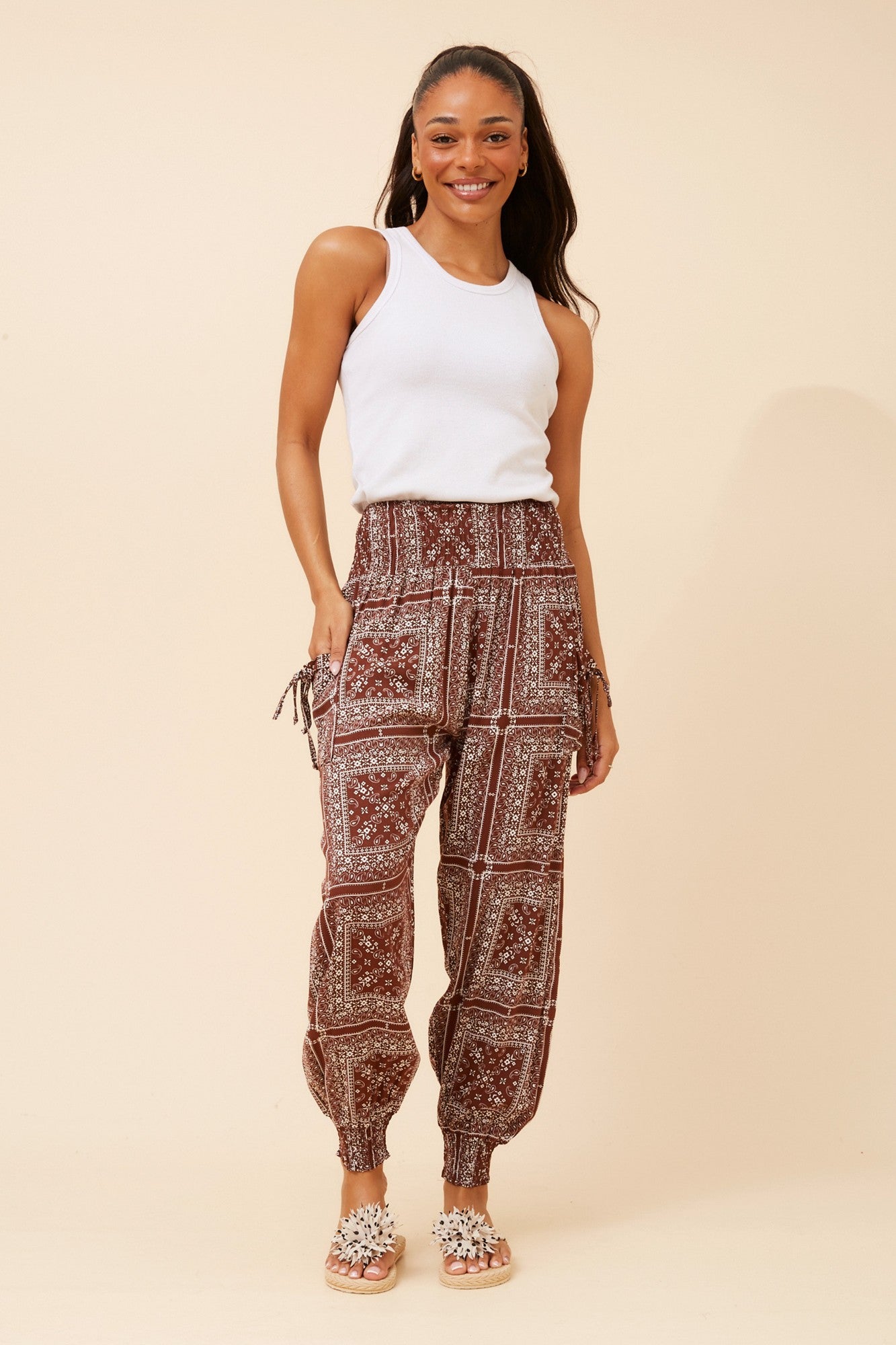 HAREM BANDANA PRINT PANTS (Chocolate)