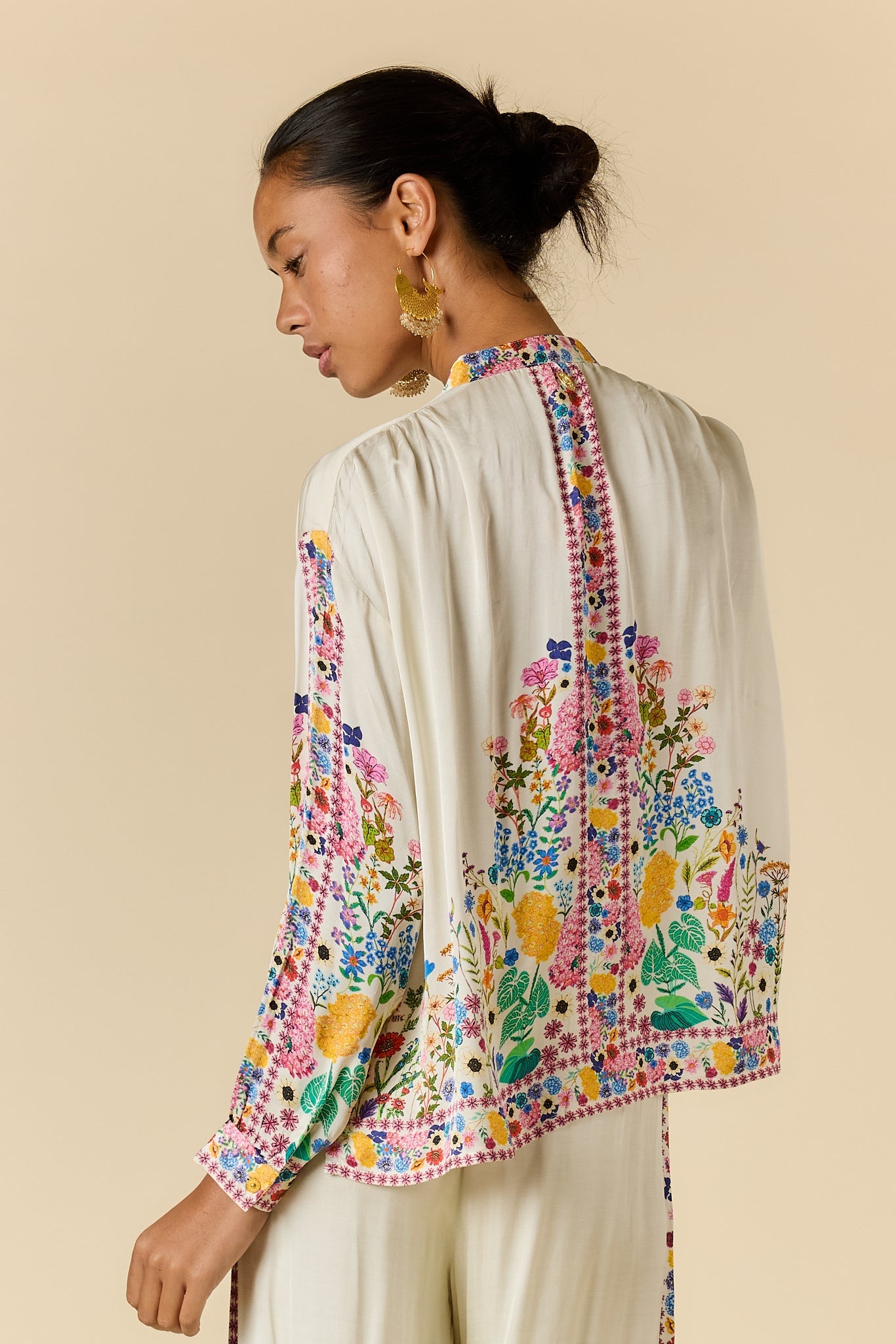 Rubyyaya Delicia Shirt (Cream)