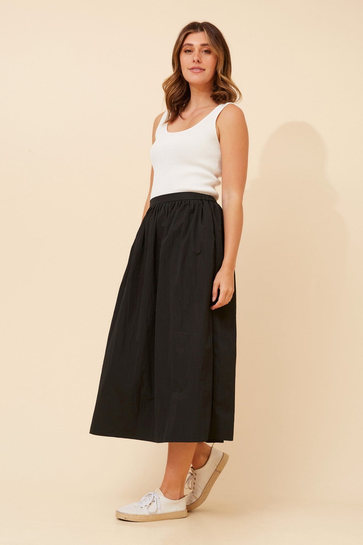 HADI SOLID MIDI SKIRT (Black)