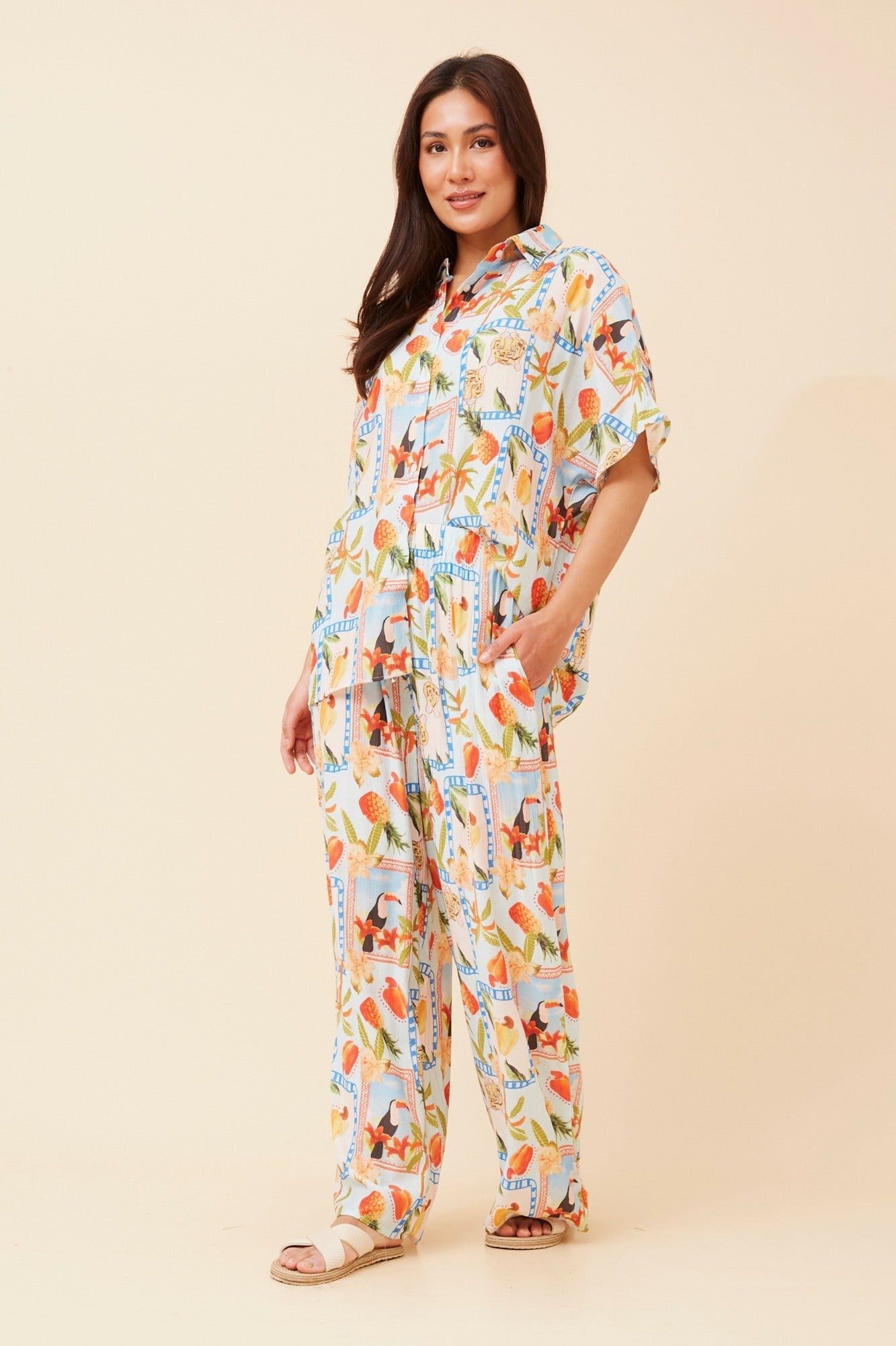 NEVELLE TWO-PIECE SET (Multi Blue)
