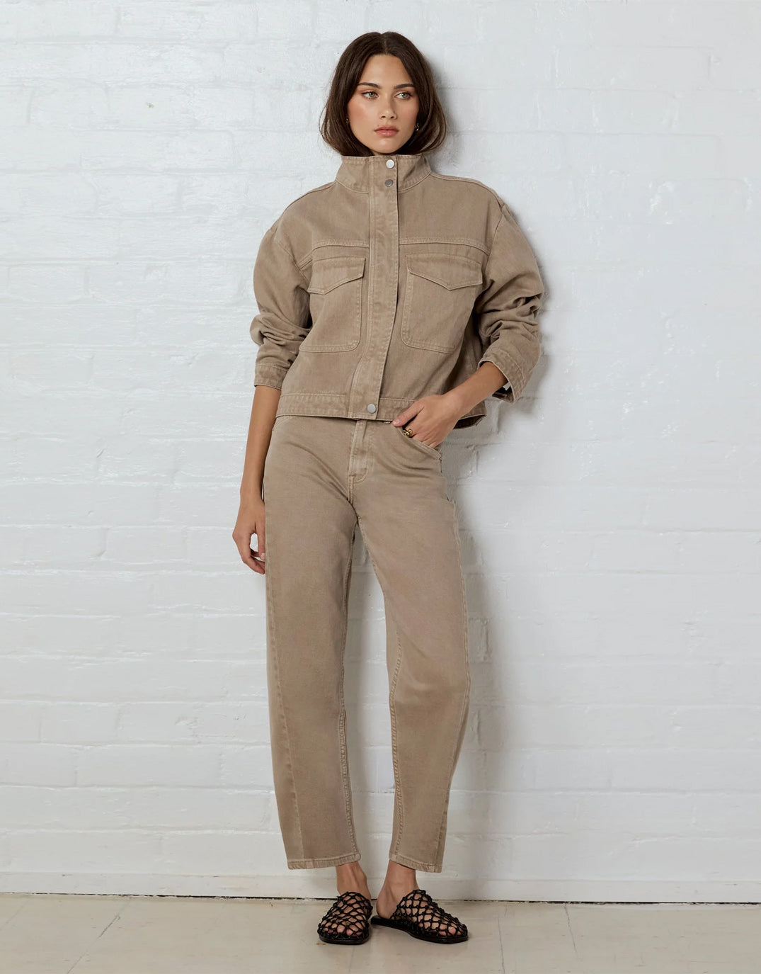 Stories Be Told Idolise Stretch Soft Barrel Jean (Taupe)